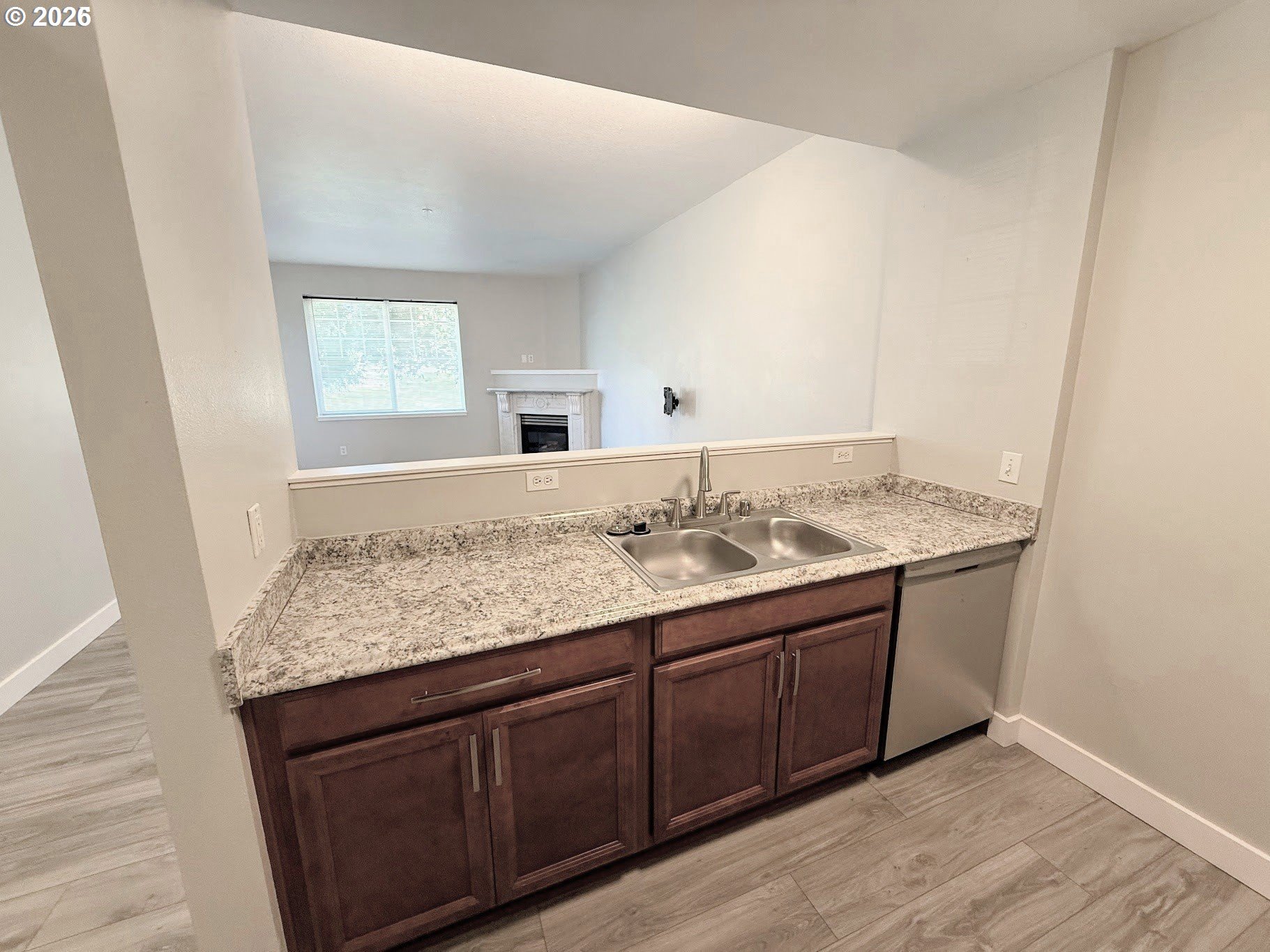 Photo #5: 395327434 Listing: Photo #5