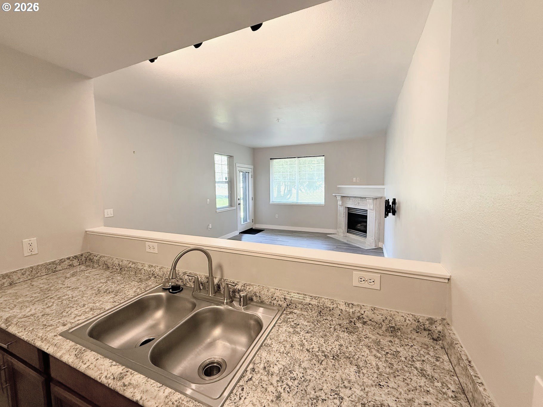 Photo #6: 395327434 Listing: Photo #6