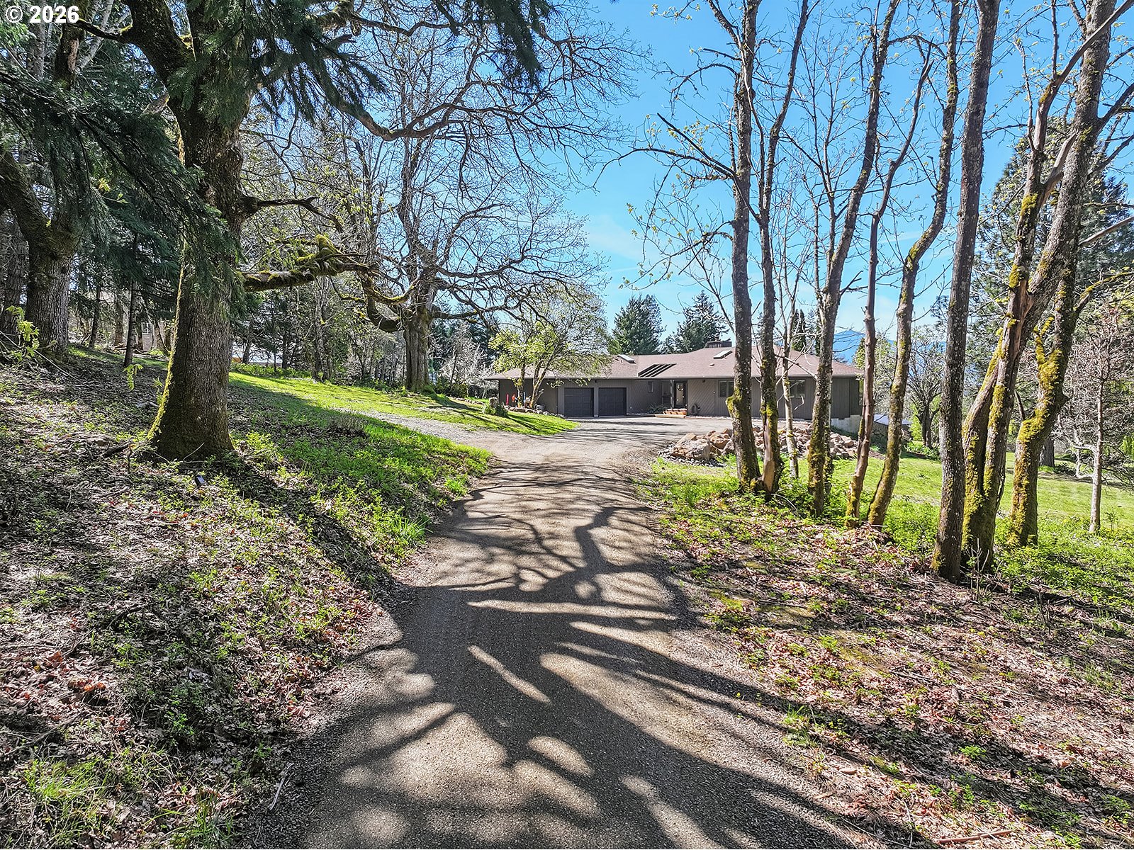 201 NW Country Place RD, White Salmon, WA, 98672