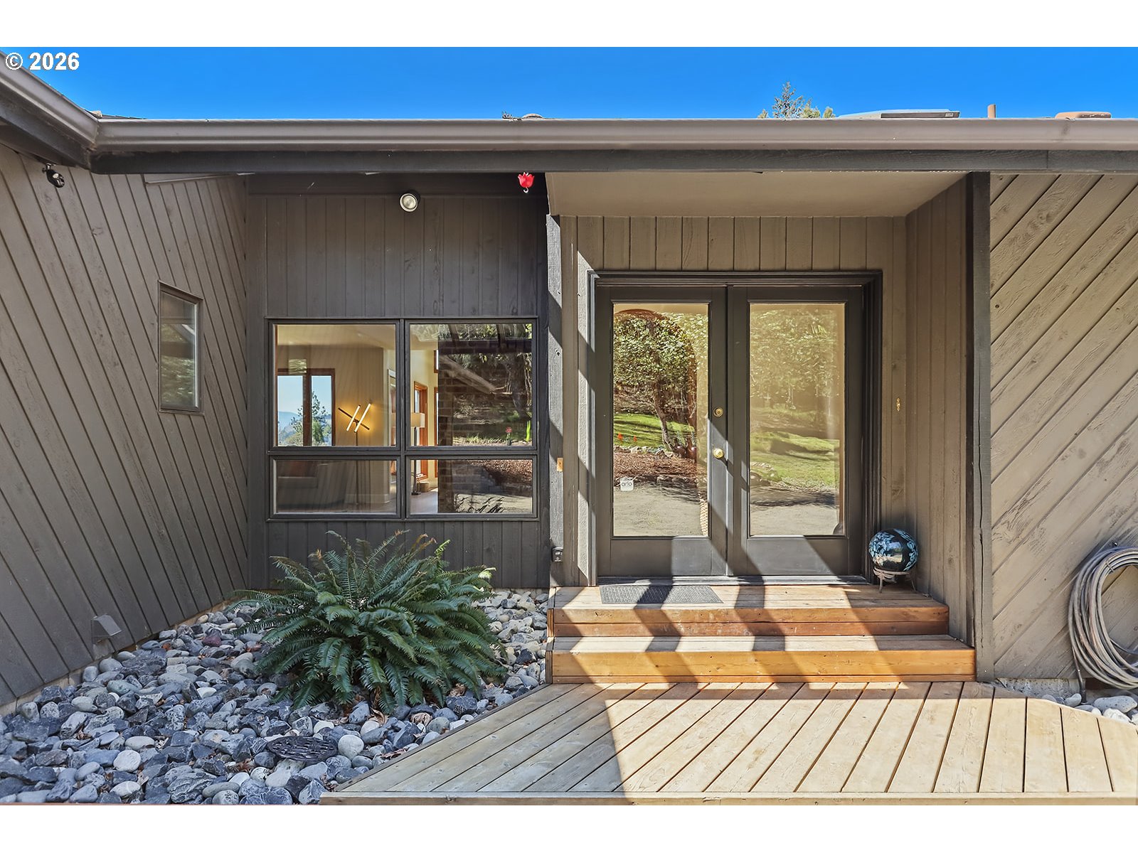 201 NW Country Place RD, White Salmon, WA, 98672