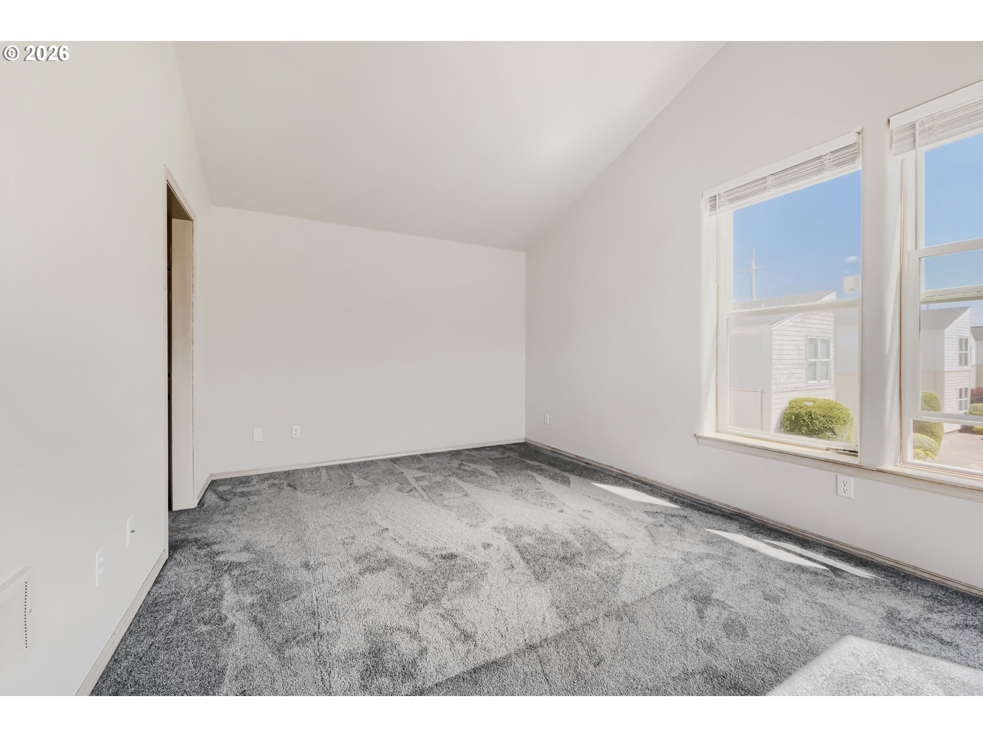 Photo #15: 396394094 Listing: Photo #15