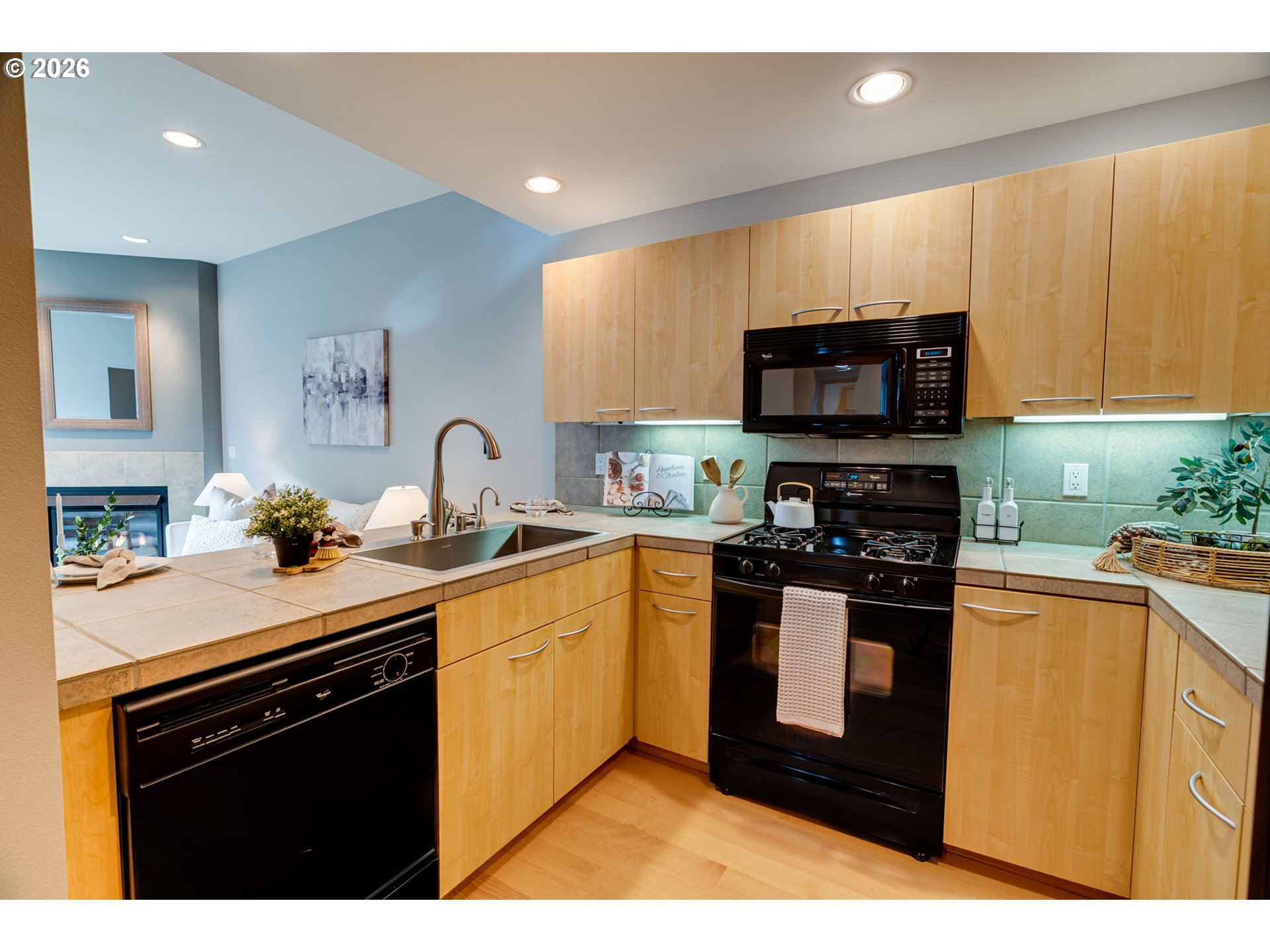 Photo #5: 396528874 Listing: Photo #5