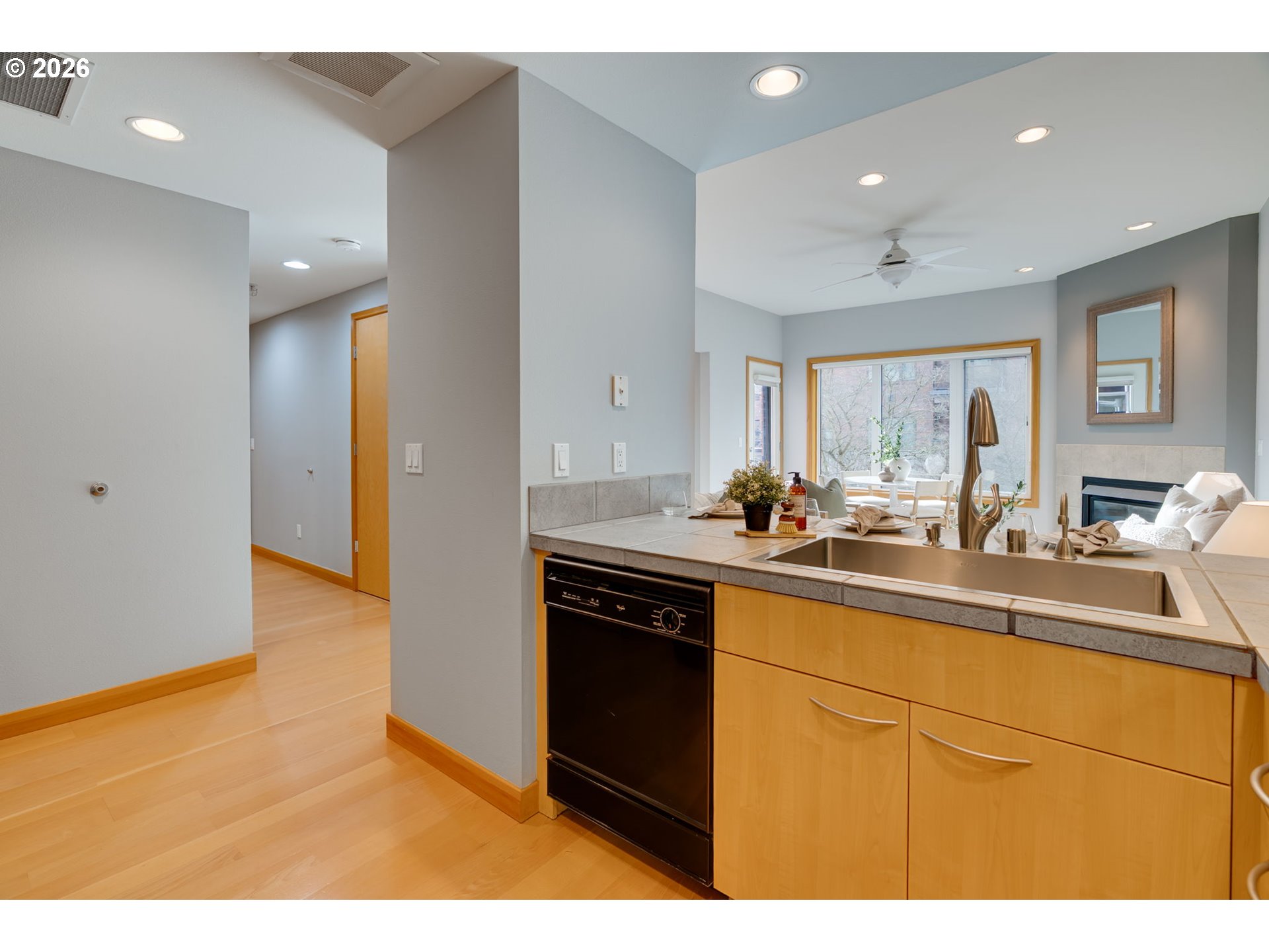 Photo #6: 396528874 Listing: Photo #6