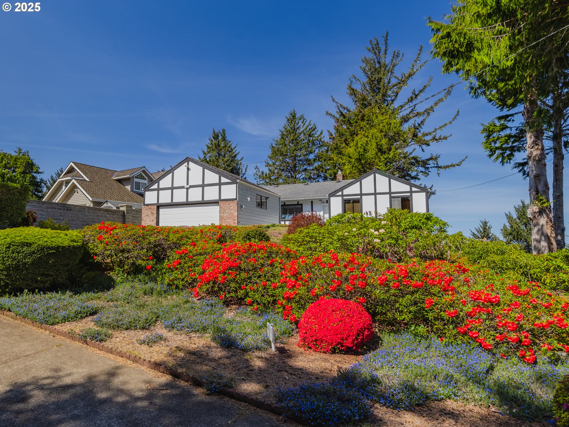 1080 SW NORWOOD DR