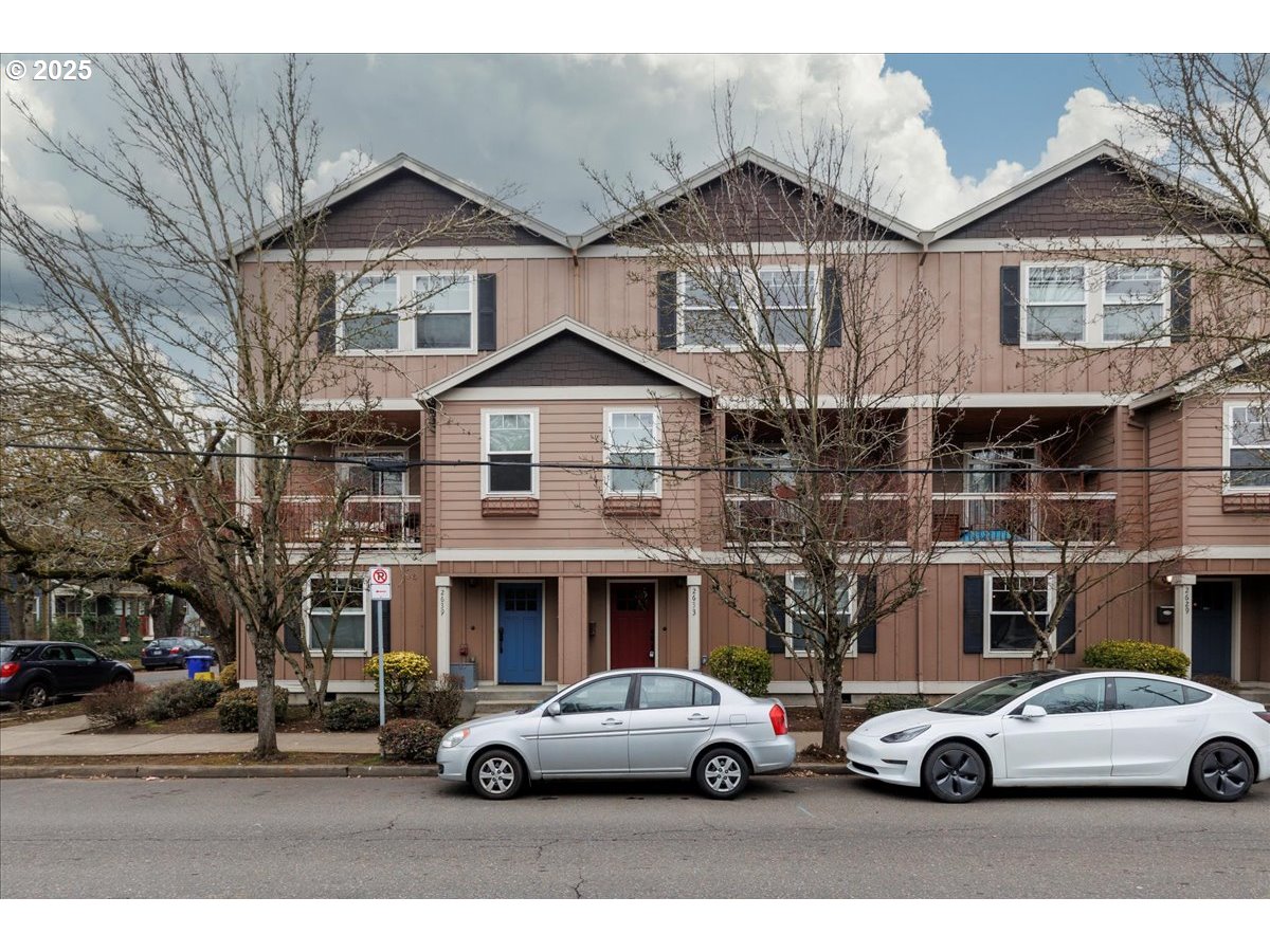 More Details about MLS # 398281752 : 2633 N KILLINGSWORTH ST