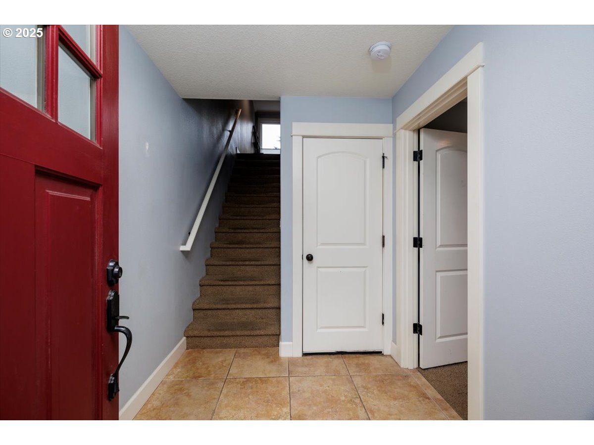 Photo #4: 398281752 Listing 