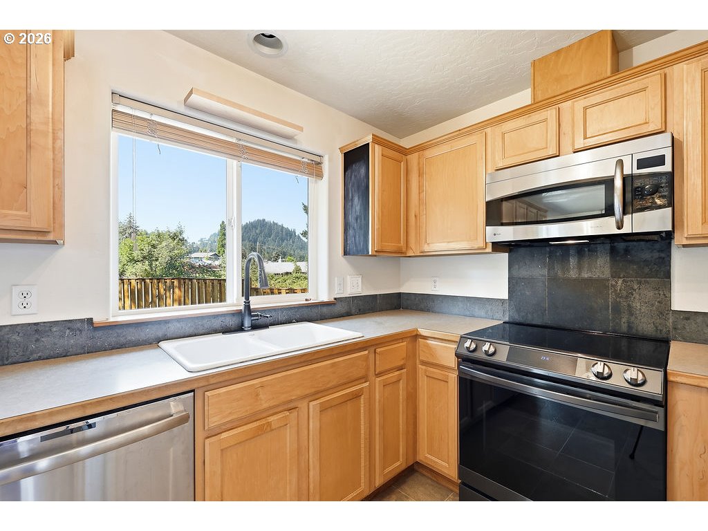 Property photo 11 of 45