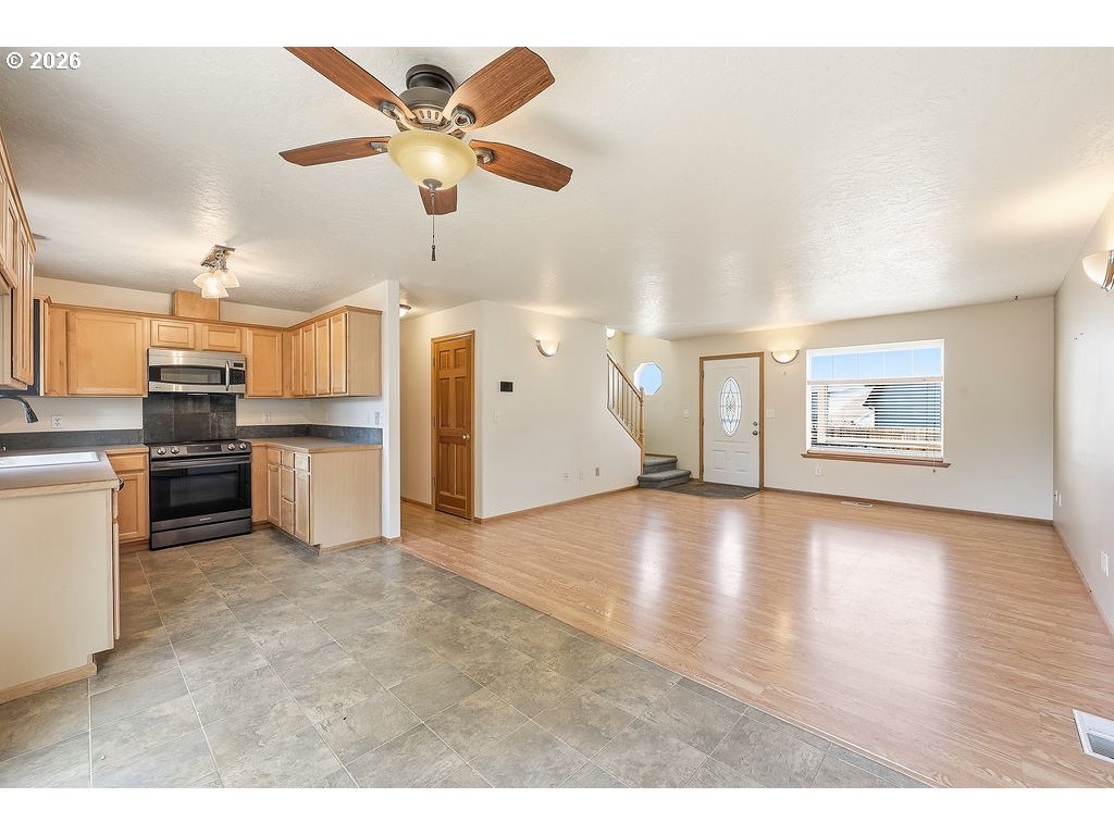 Property photo 4 of 45
