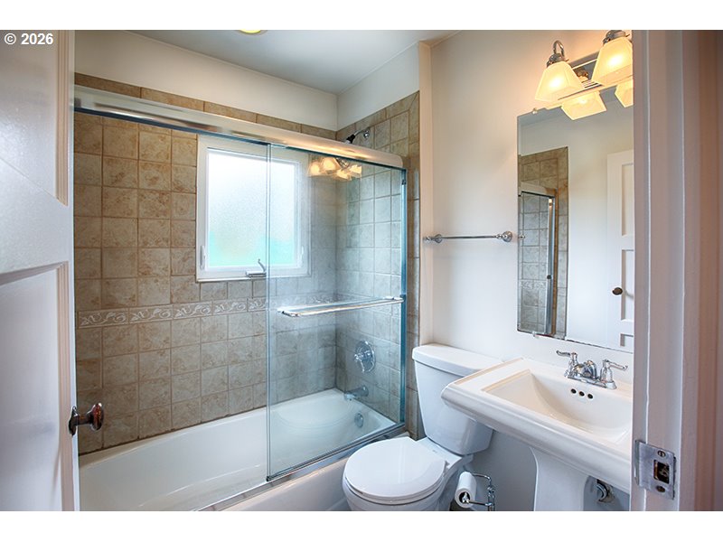 9242 SE HARRISON ST, Portland, OR, 97216