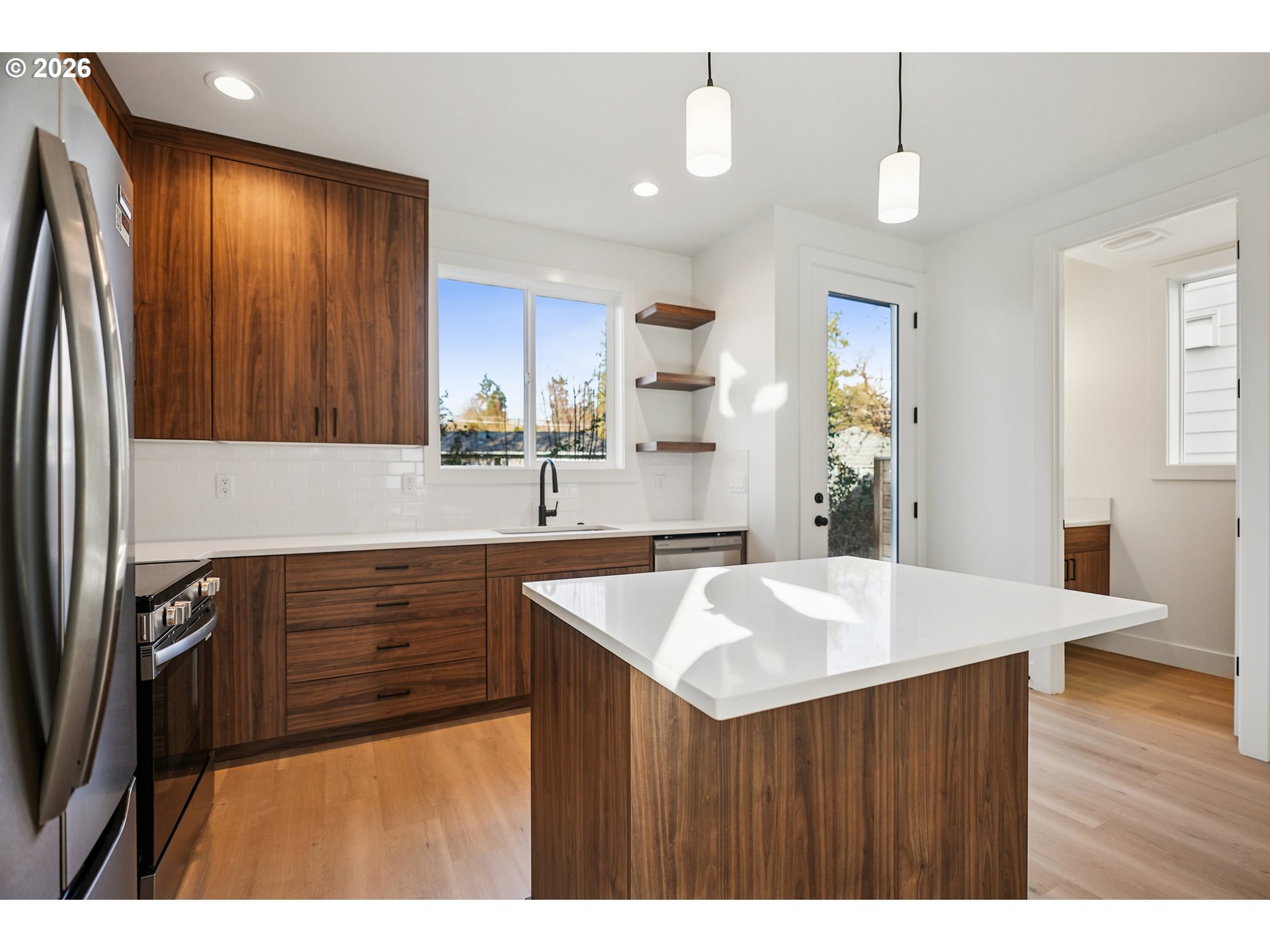 Photo #3: 399645531 Listing: Photo #3