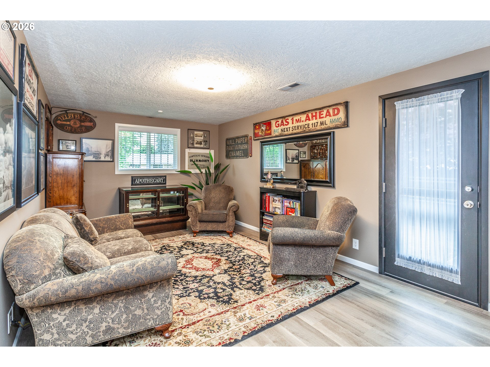 Property photo 11 of 25