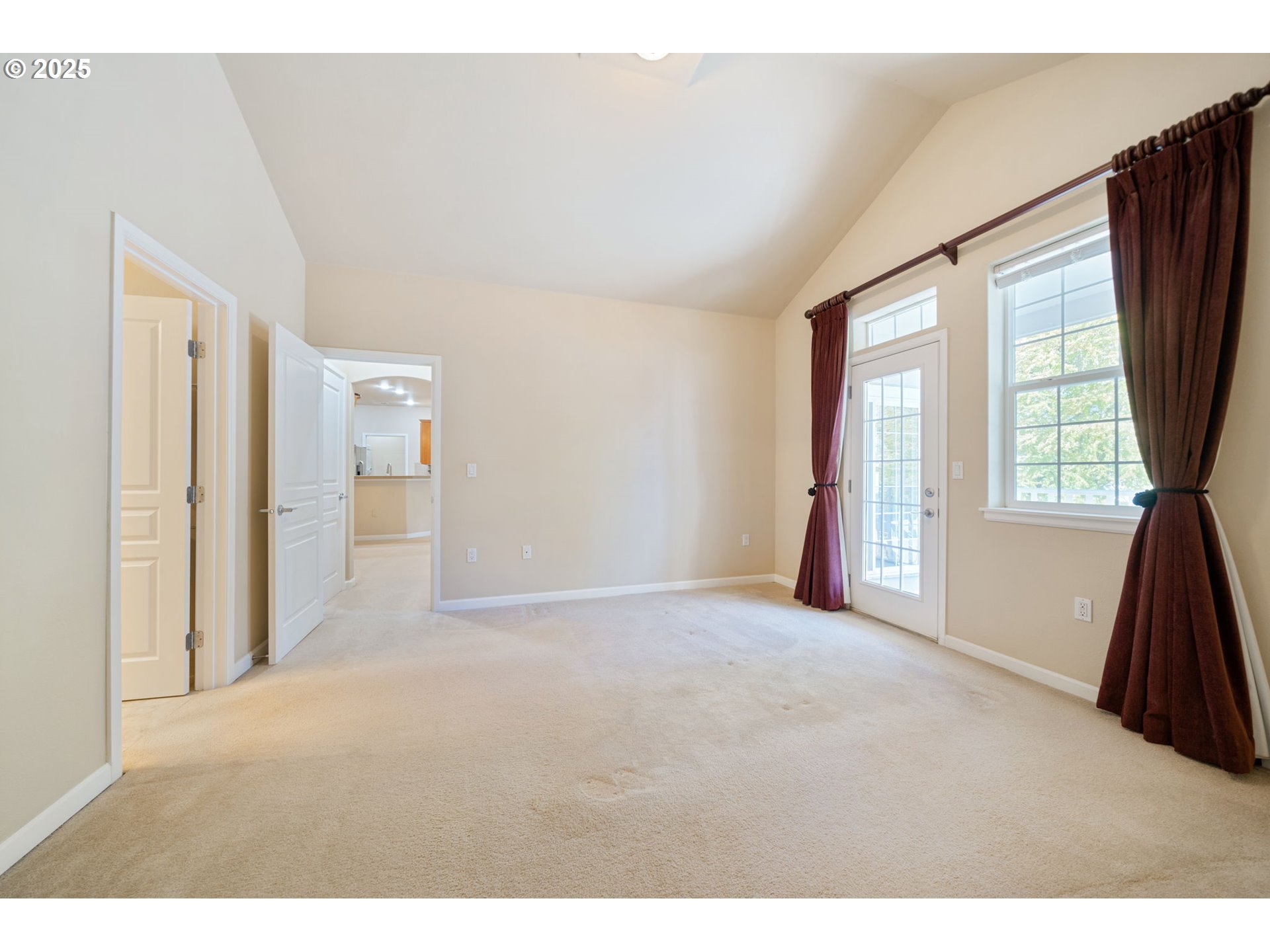 Photo #11: 399998579 Listing: Photo #11