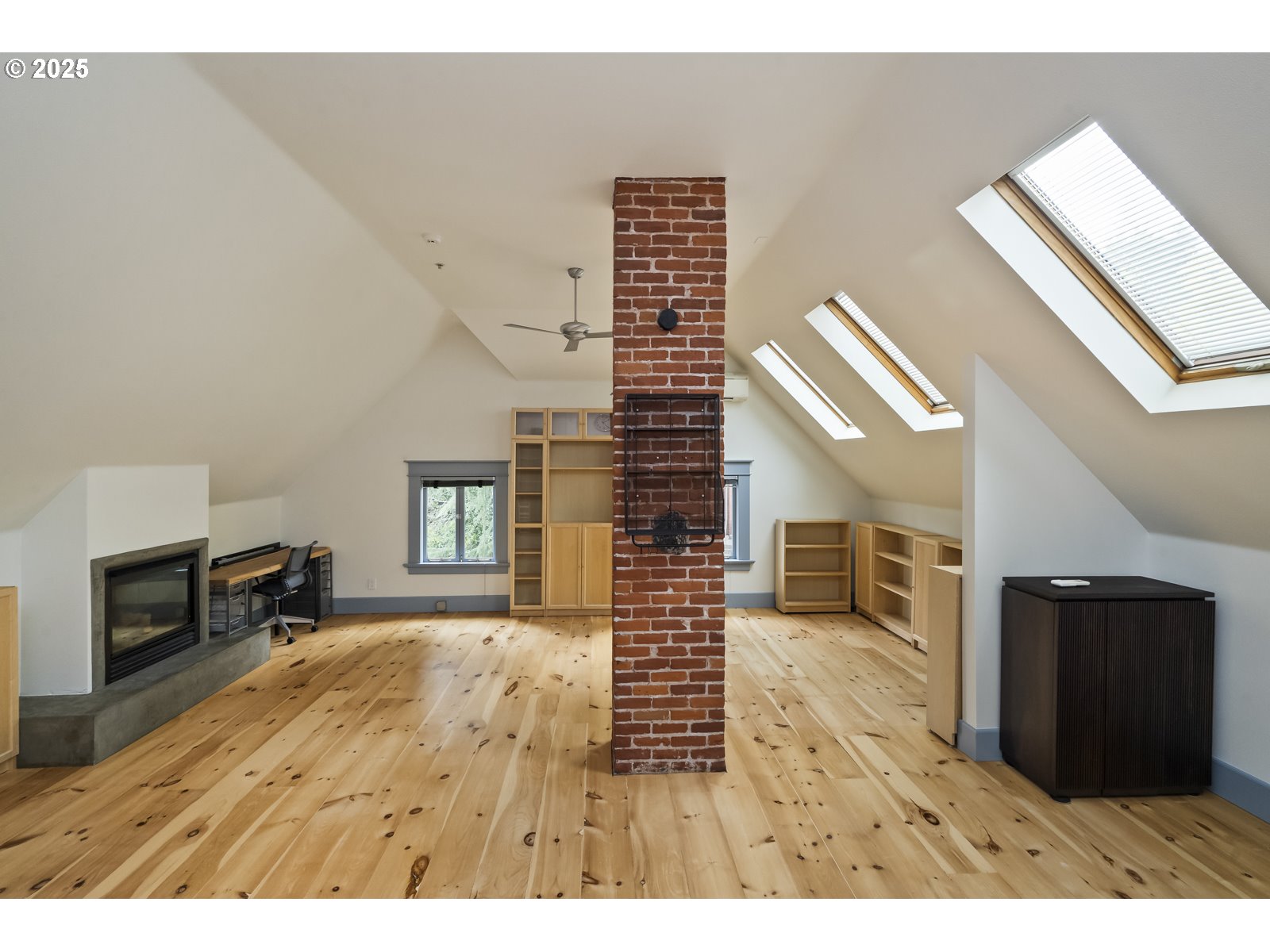 Photo #7: 400131153 Listing: Photo #7