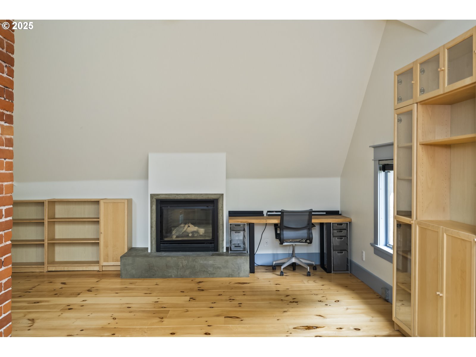 Photo #5: 400131153 Listing: Photo #5