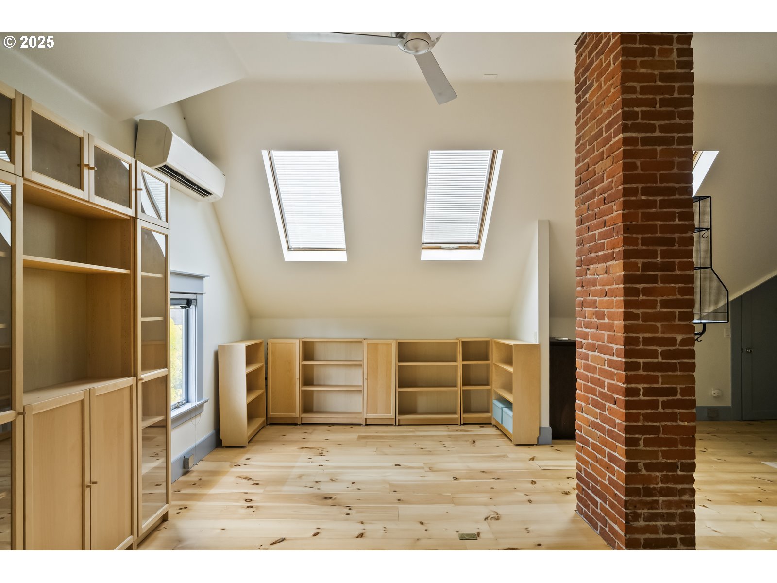 Photo #6: 400131153 Listing: Photo #6