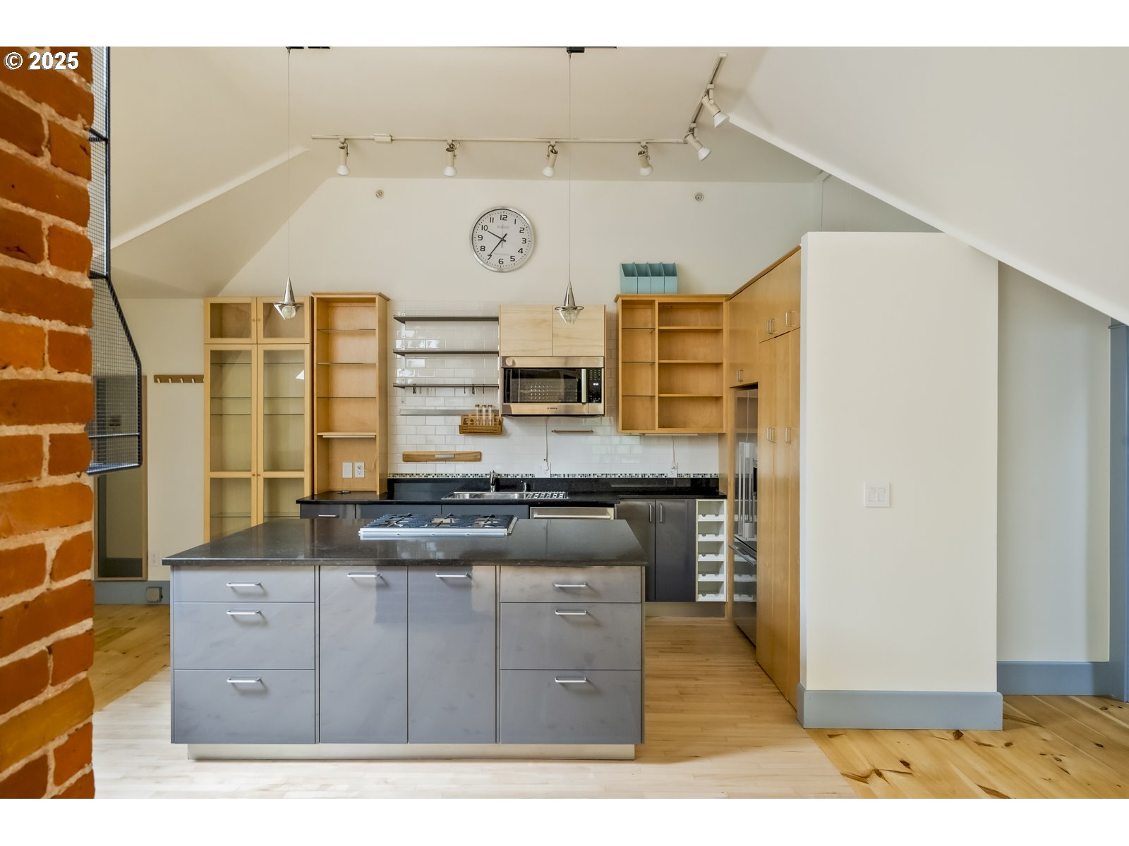 Photo #12: 400131153 Listing: Photo #12