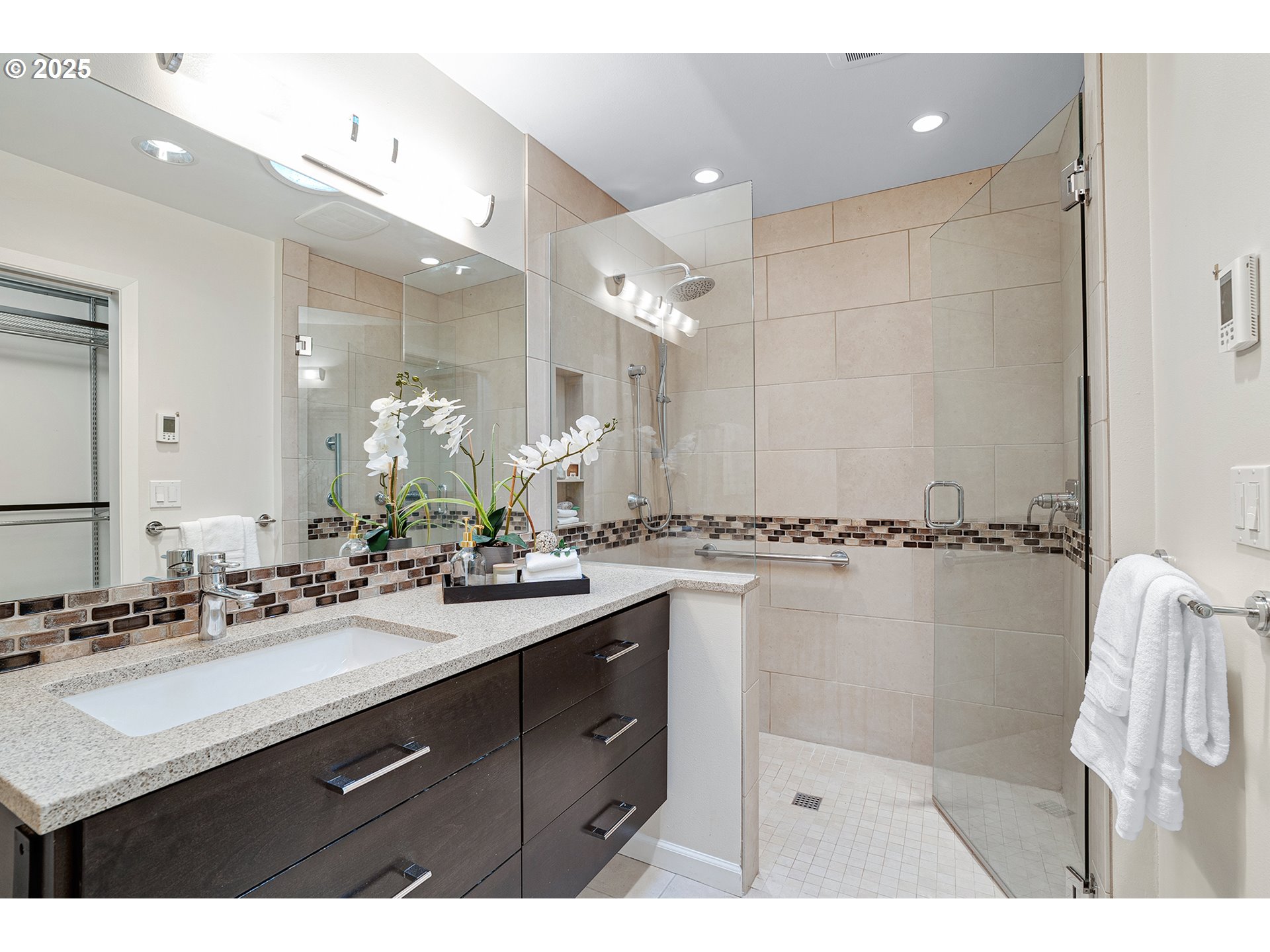 Photo #34: 401164153 Listing: Photo #34