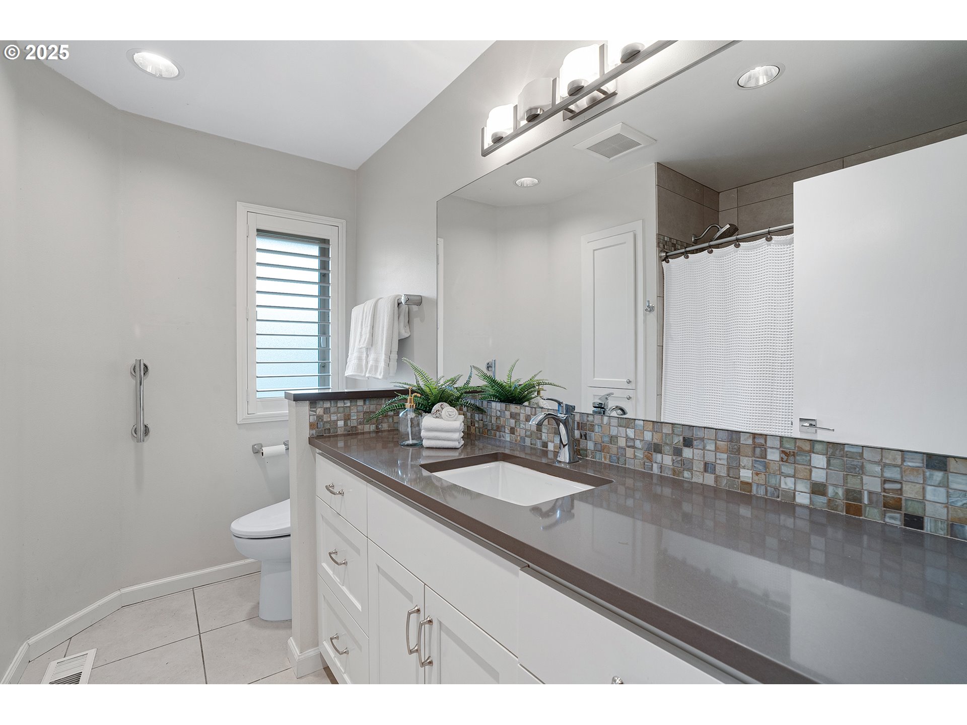 Photo #25: 401164153 Listing: Photo #25
