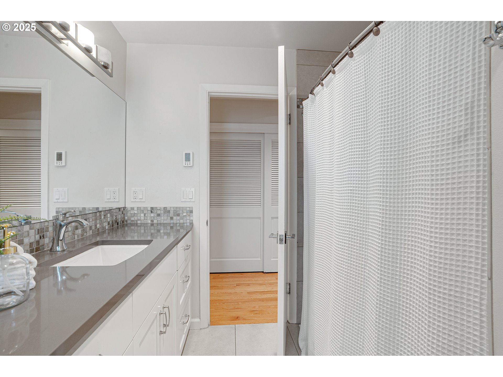 Photo #26: 401164153 Listing: Photo #26