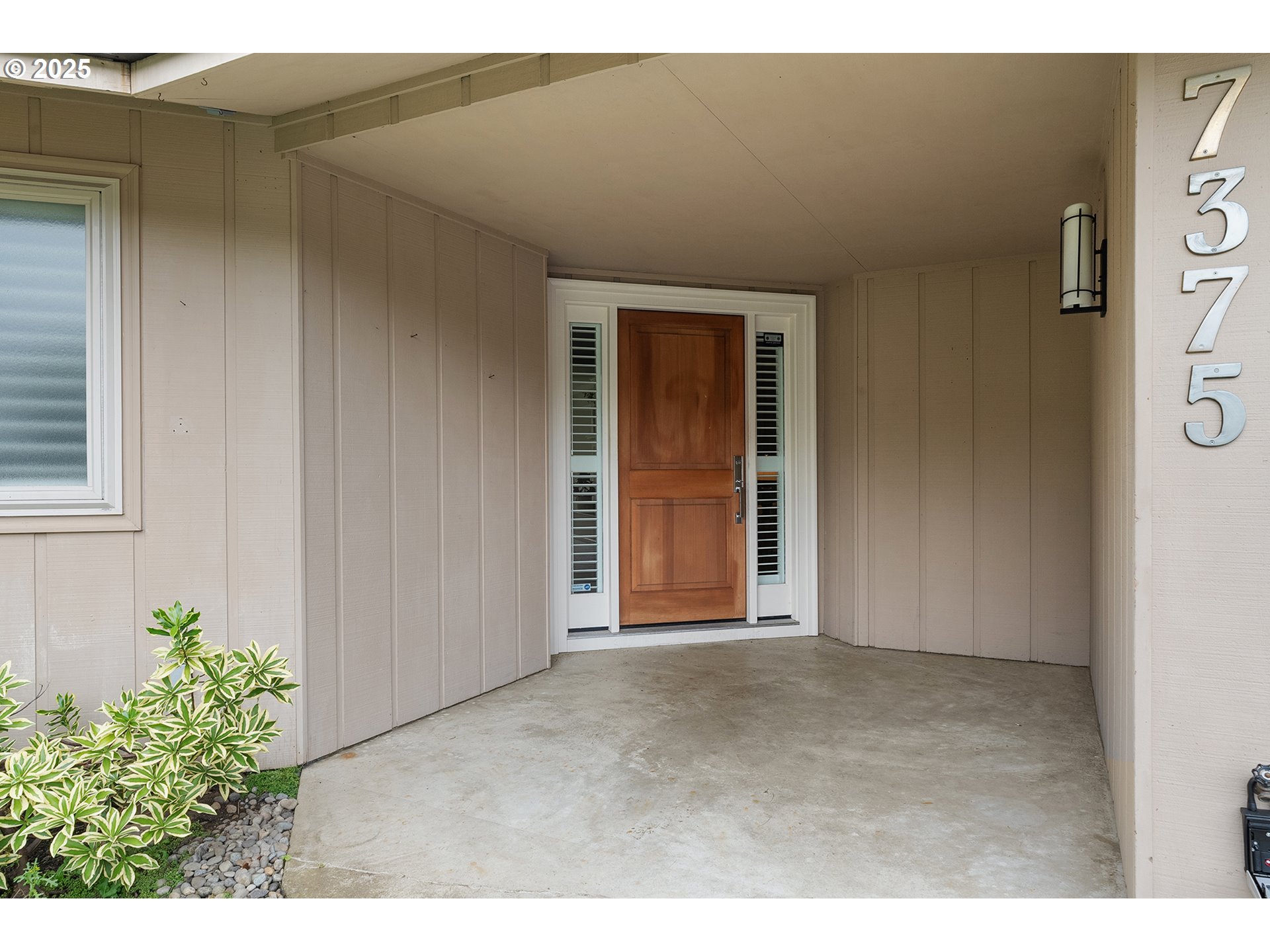 Photo #4: 401164153 Listing 