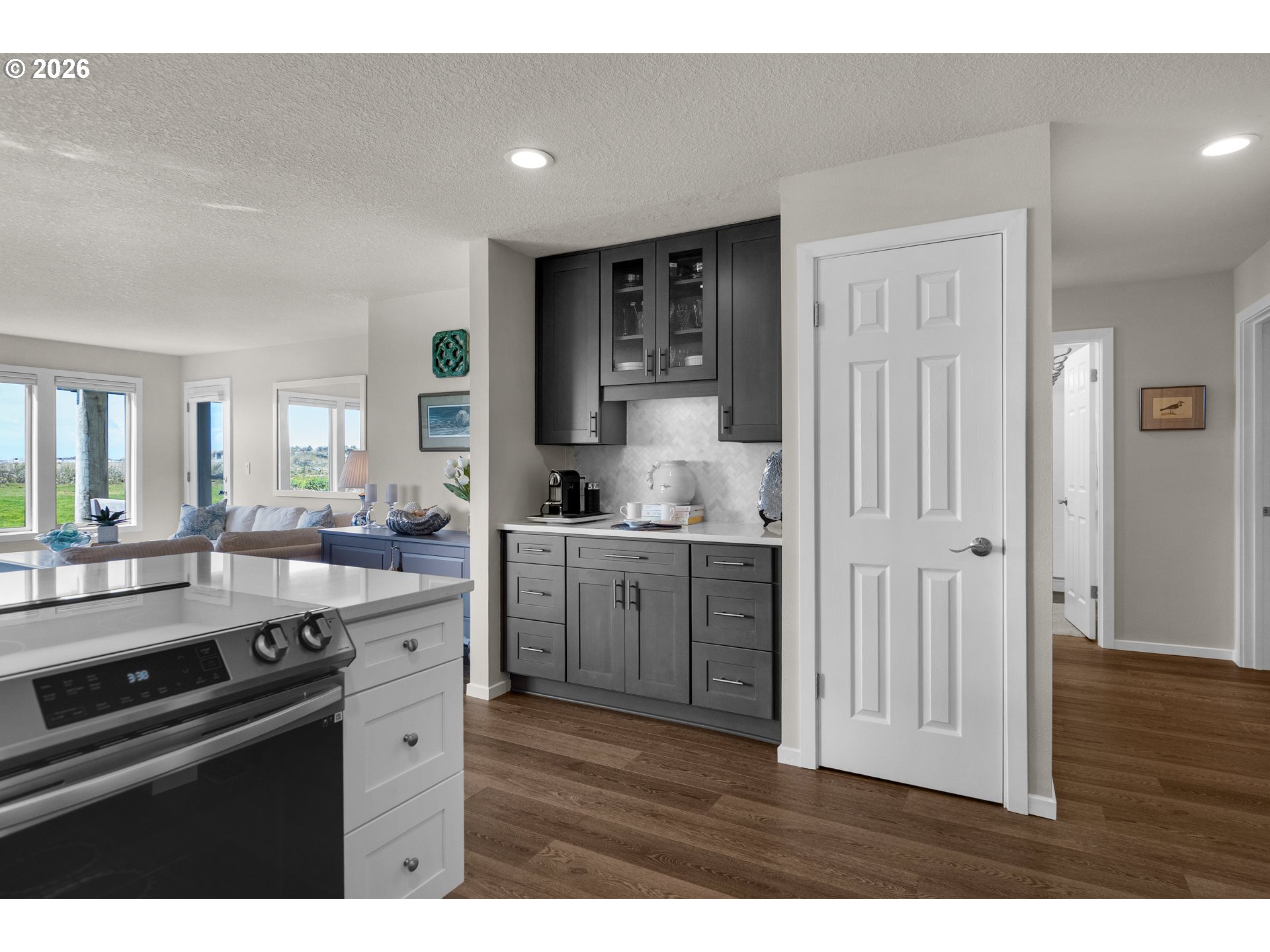 403 N BREAKERS POINT CT UNIT 403, Cannon Beach, OR, 97110