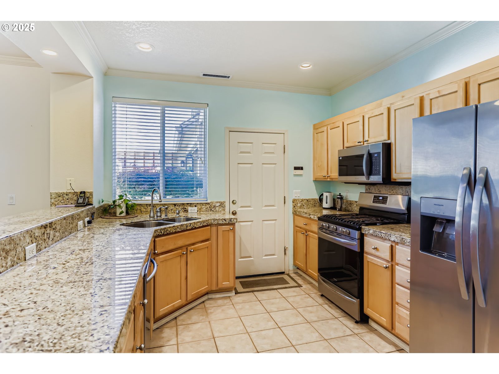 1860 NE ORENCO STATION PKWY, Hillsboro, OR, 97124