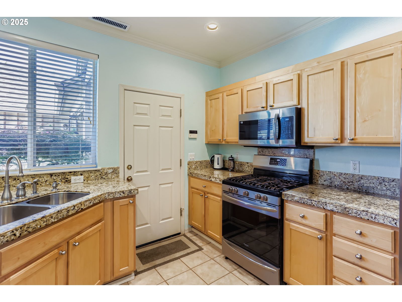 1860 NE ORENCO STATION PKWY, Hillsboro, OR, 97124