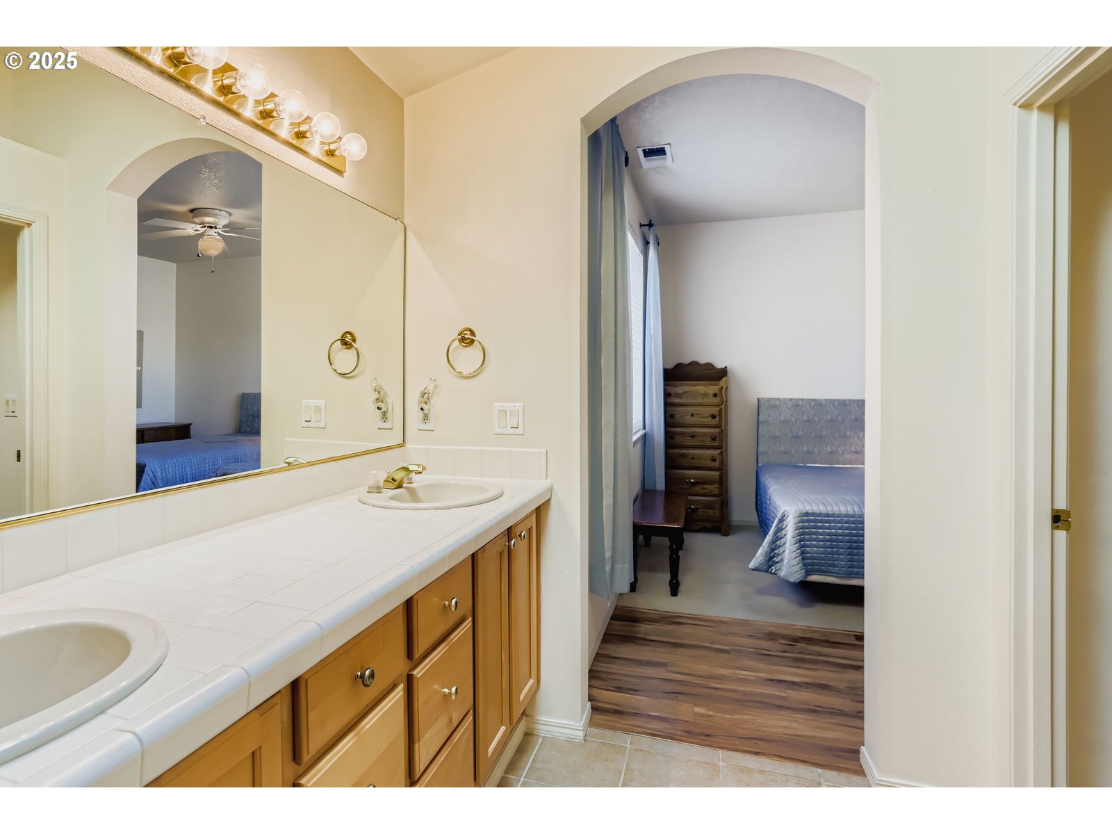 1860 NE ORENCO STATION PKWY, Hillsboro, OR, 97124