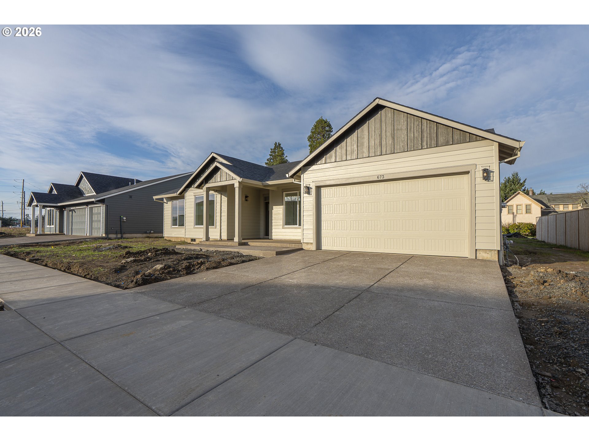 673 Parker LOOP, Silverton, OR, 97381