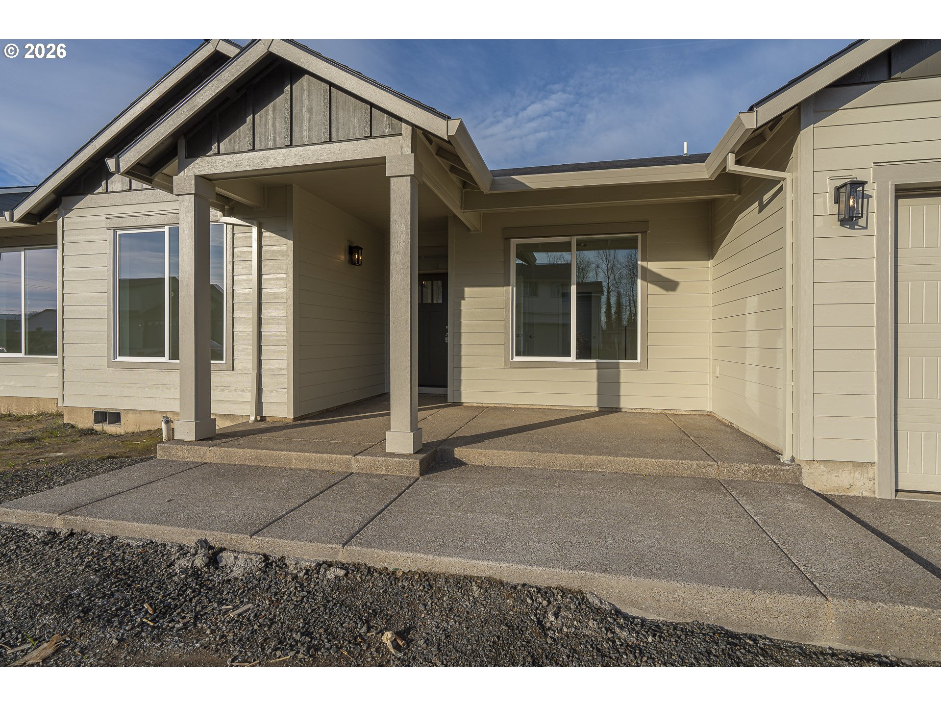 673 Parker LOOP, Silverton, OR, 97381