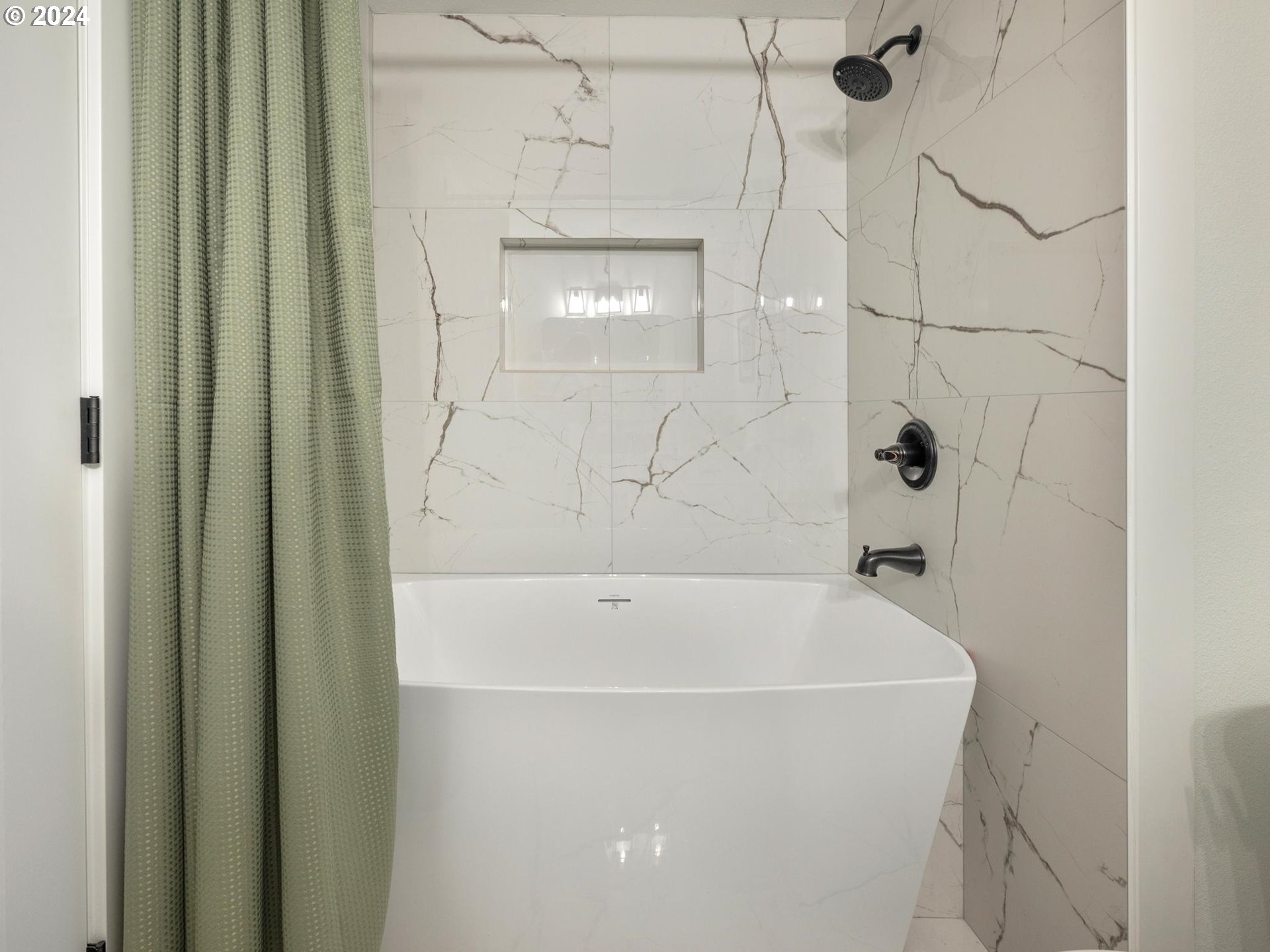 818 ASH ST, Lake Oswego, OR, 97034