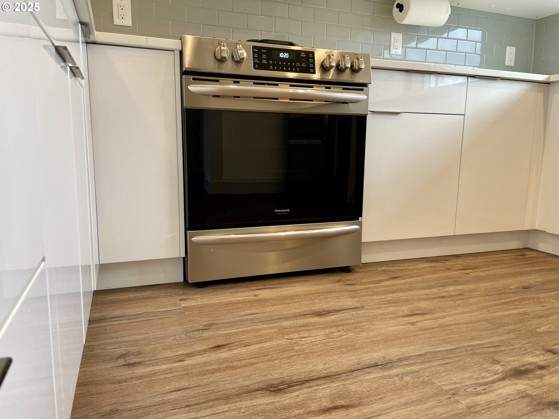 Photo #15: 403492025 Listing: Photo #15