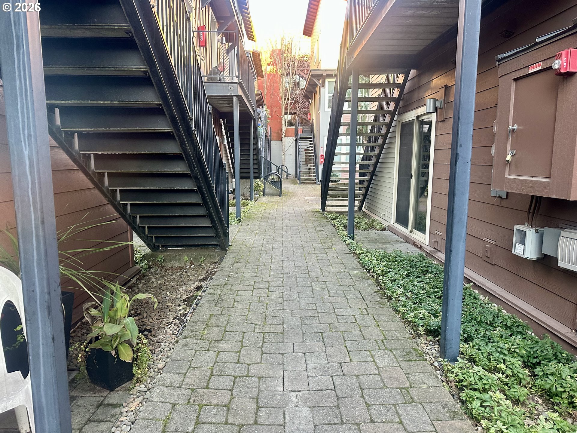 Photo #16: 403687274 Listing: Photo #16