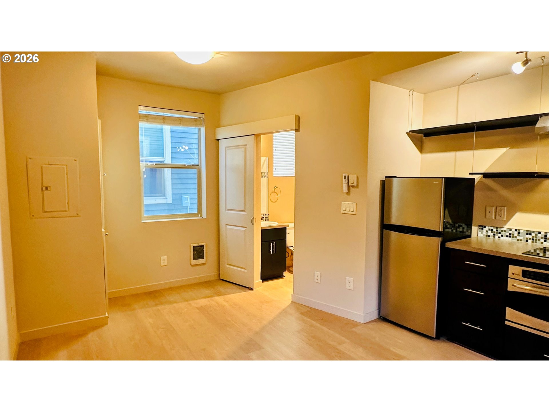 Photo #8: 403687274 Listing: Photo #8