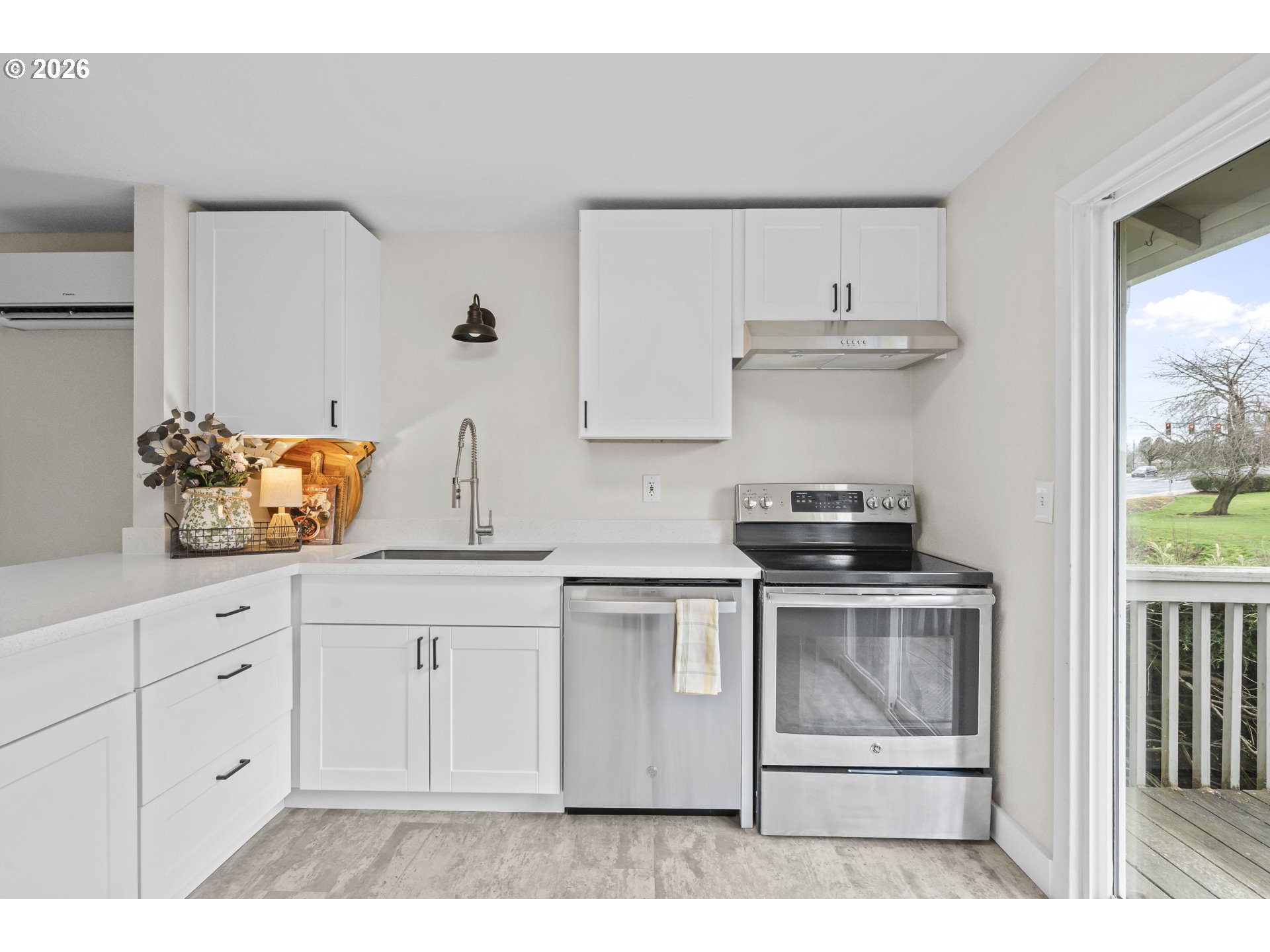 Photo #7: 403723961 Listing: Photo #7