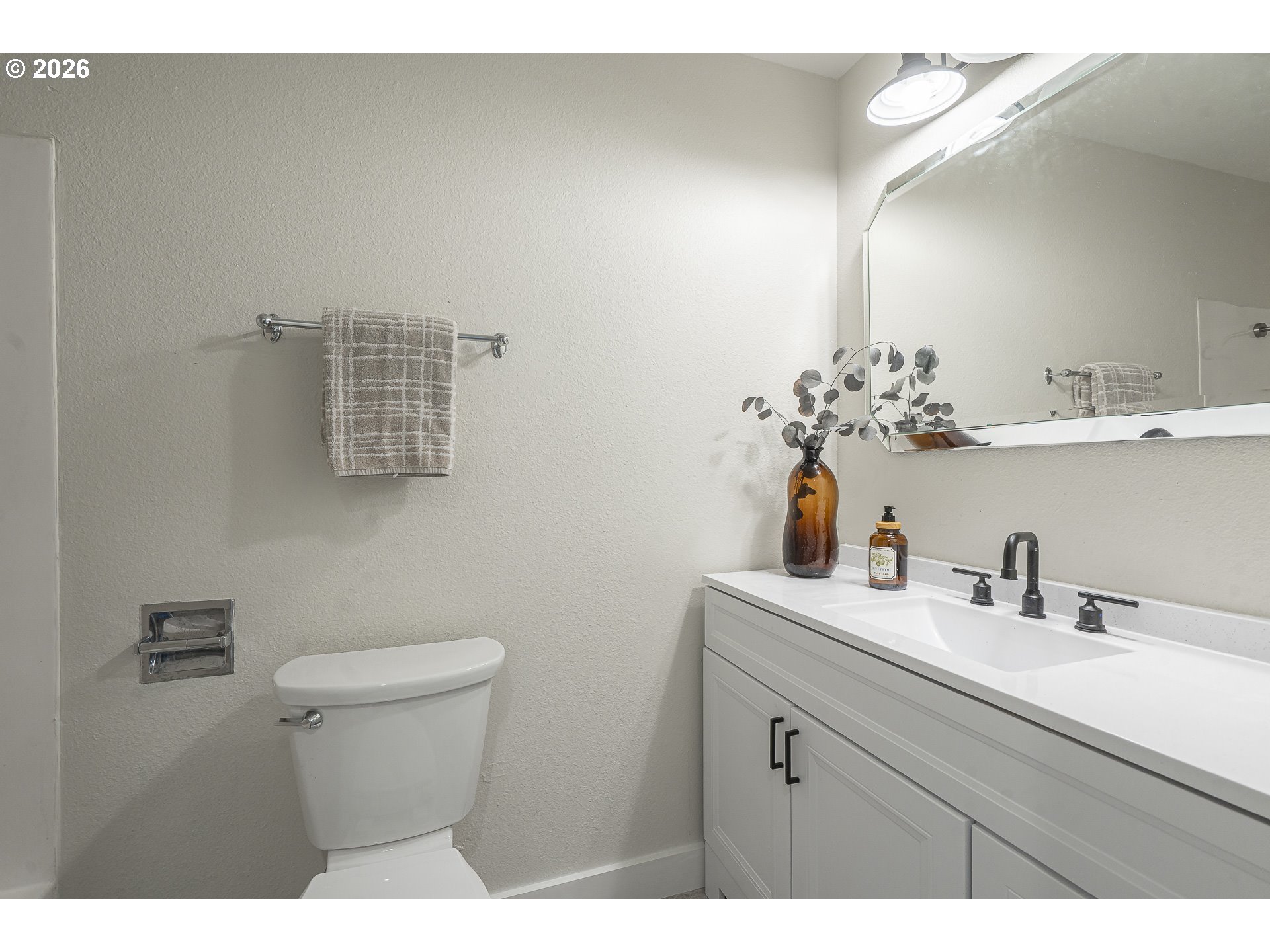 Photo #8: 403723961 Listing: Photo #8