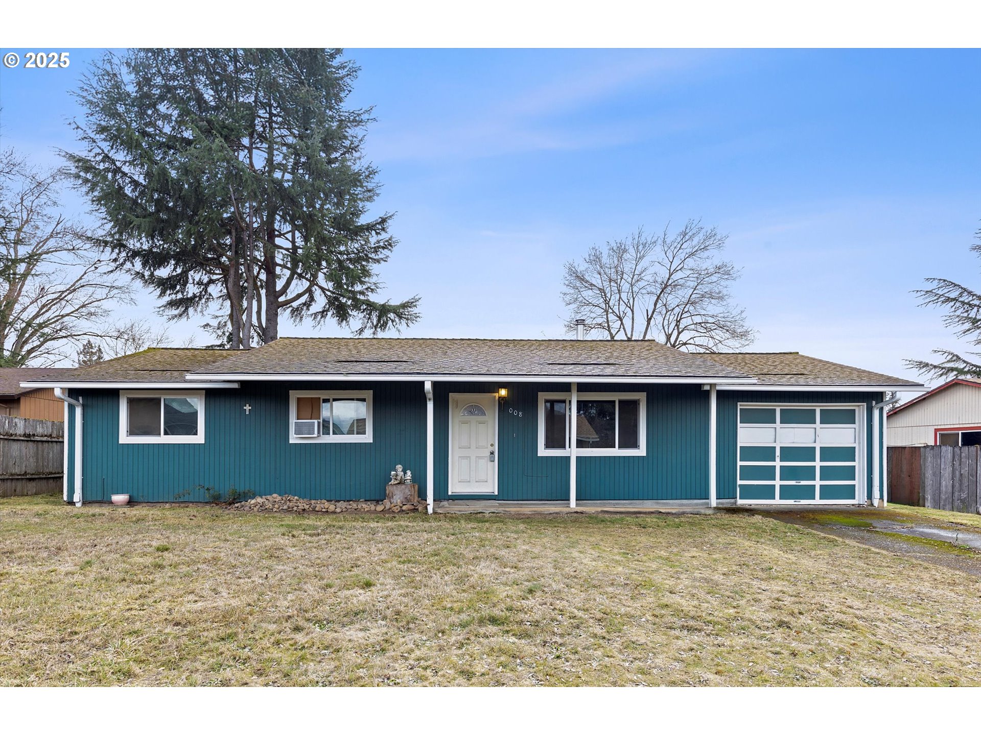 Photo of 8 BERWICK CT Molalla OR 97038