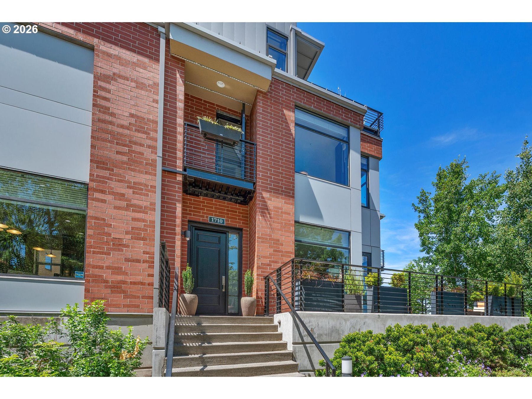 Photo #3: 404435980 Listing: Photo #3