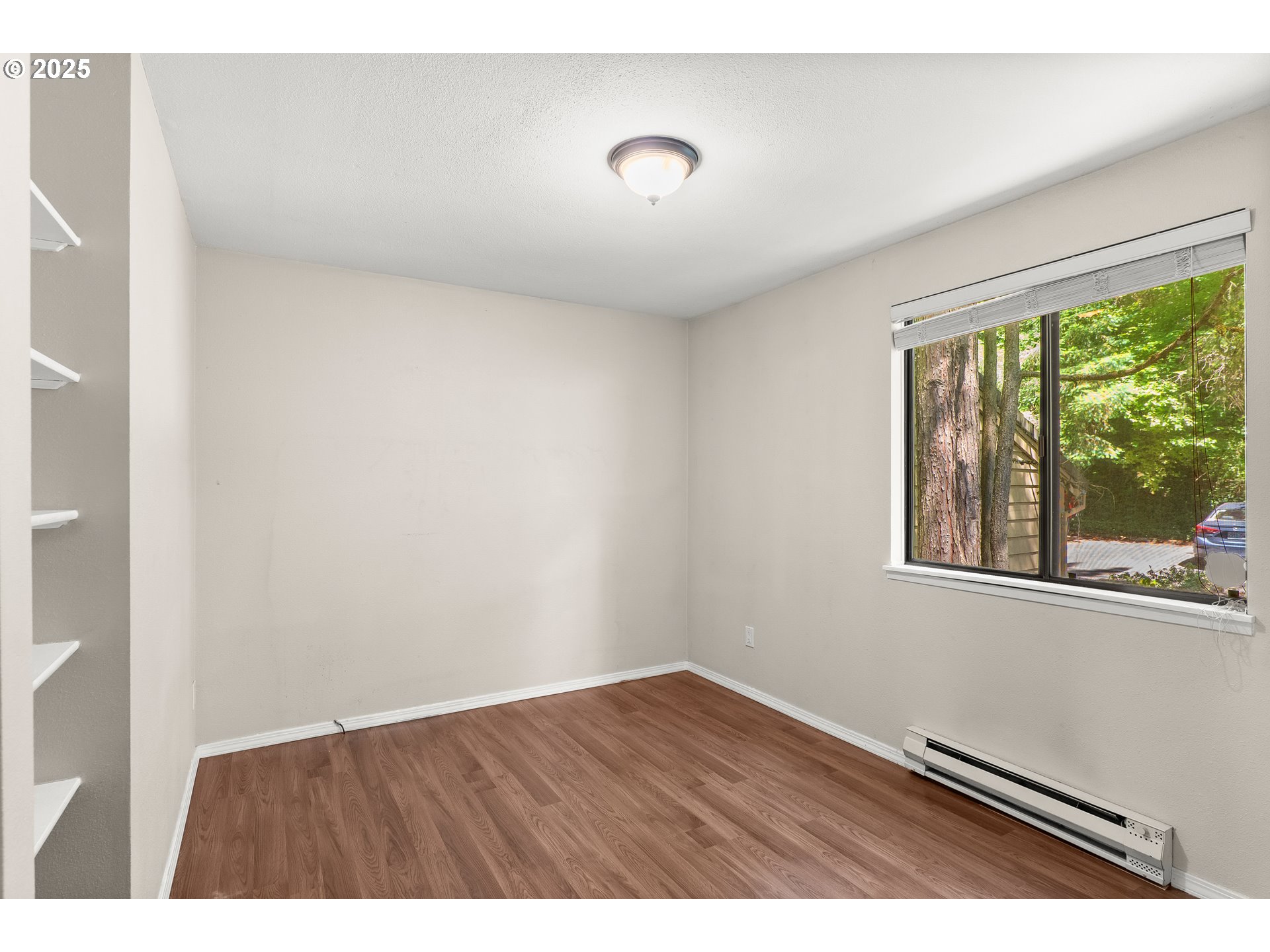 Photo #13: 404599975 Listing: Photo #13
