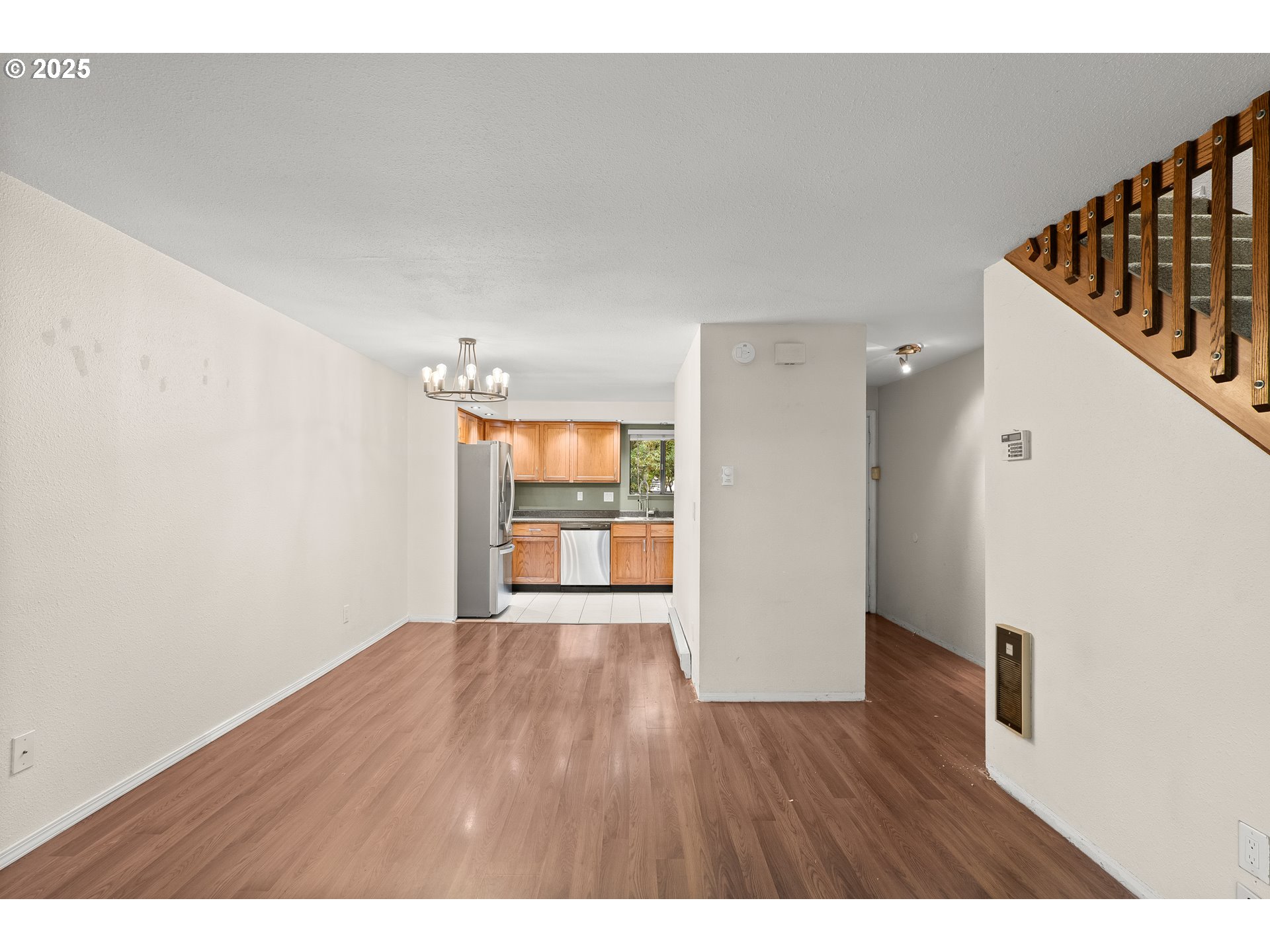 Photo #8: 404599975 Listing: Photo #8
