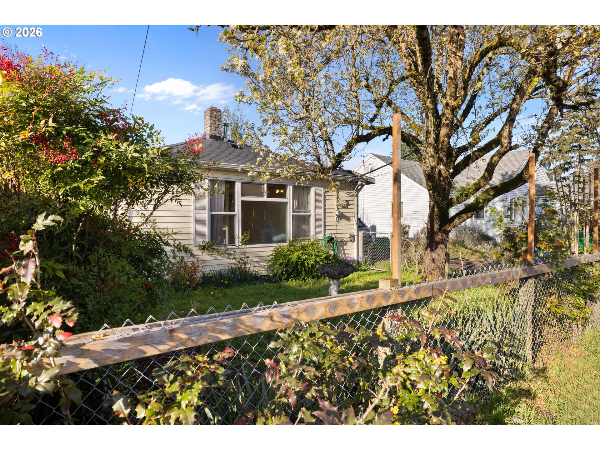 7645 SE HENDERSON ST, Portland, OR, 97206