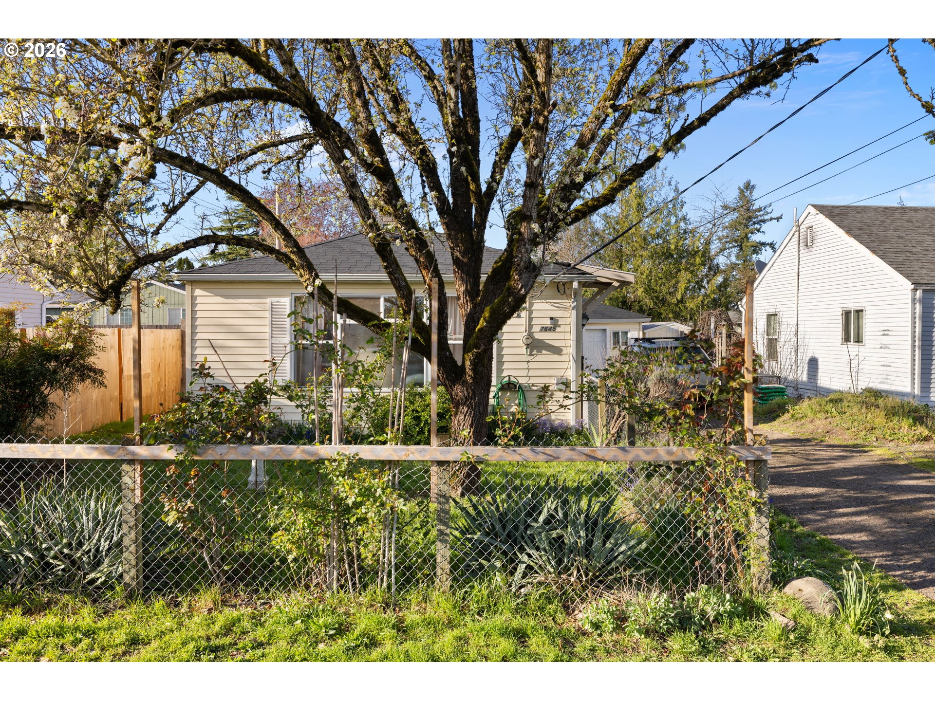 7645 SE HENDERSON ST, Portland, OR, 97206