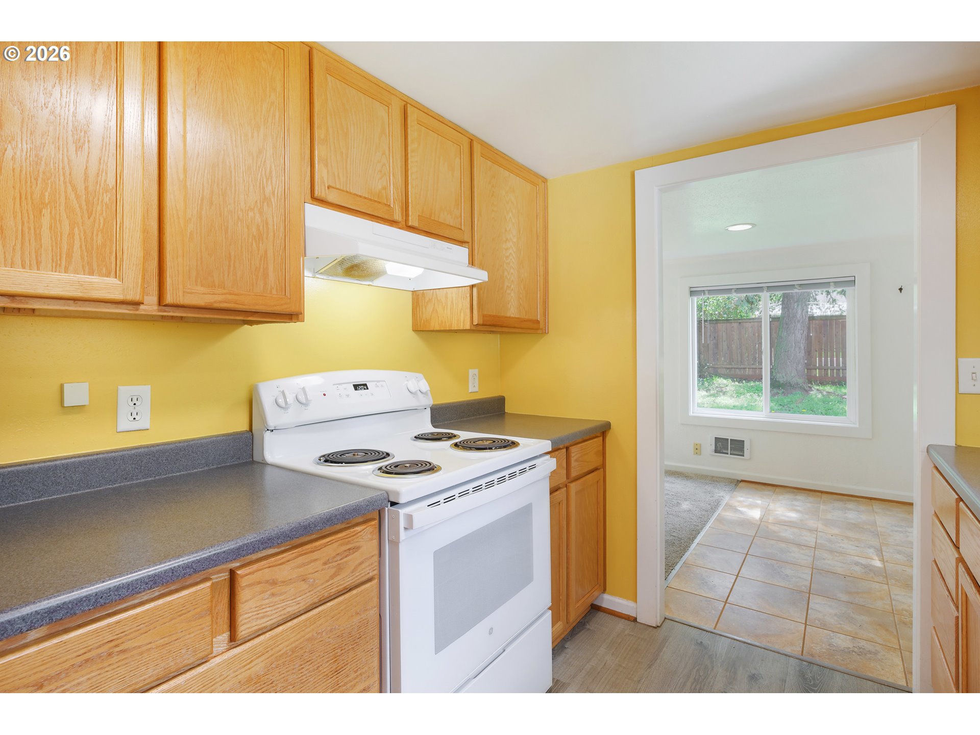 865 W 28TH AVE, Eugene, OR, 97405