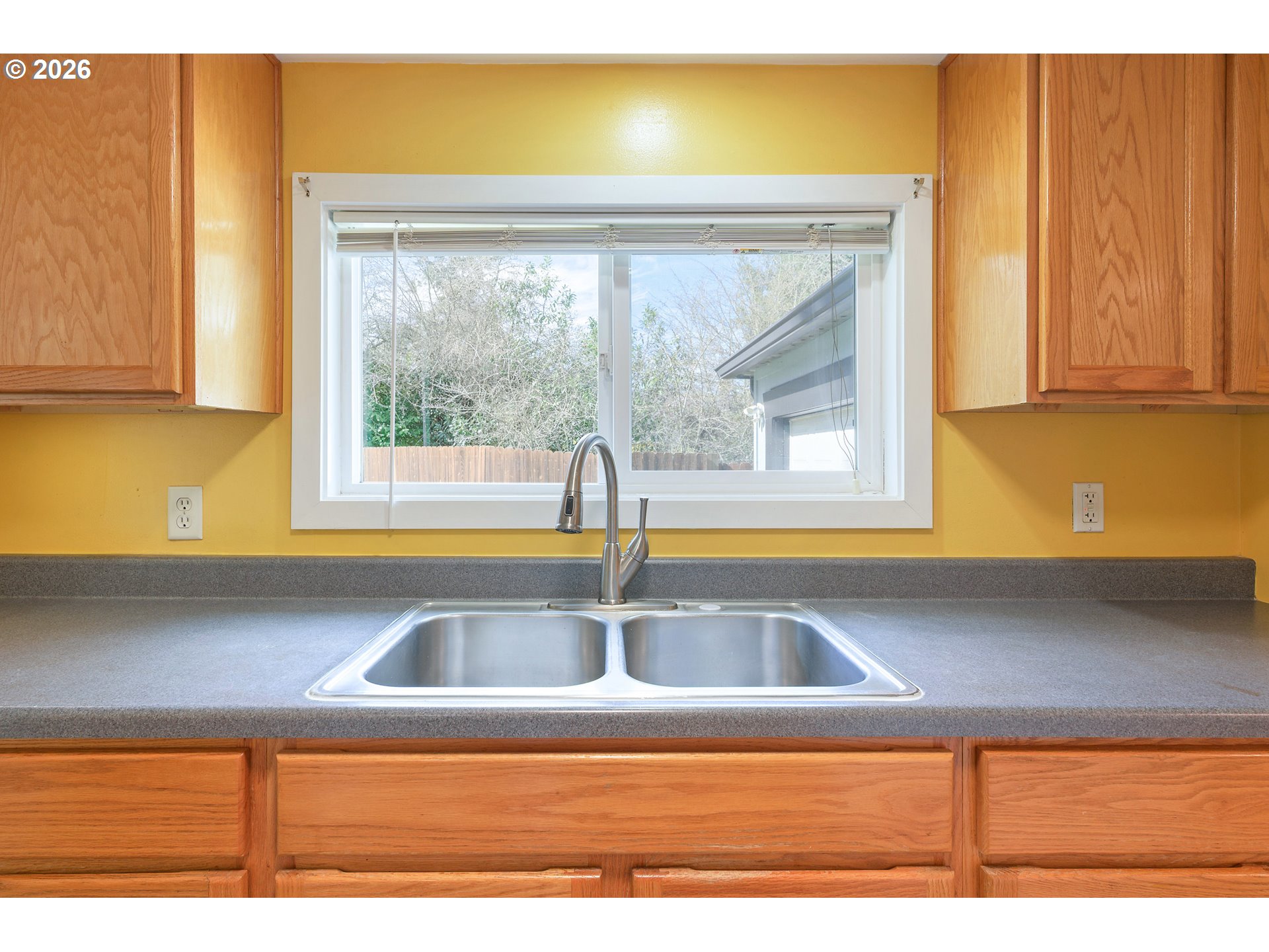 865 W 28TH AVE, Eugene, OR, 97405