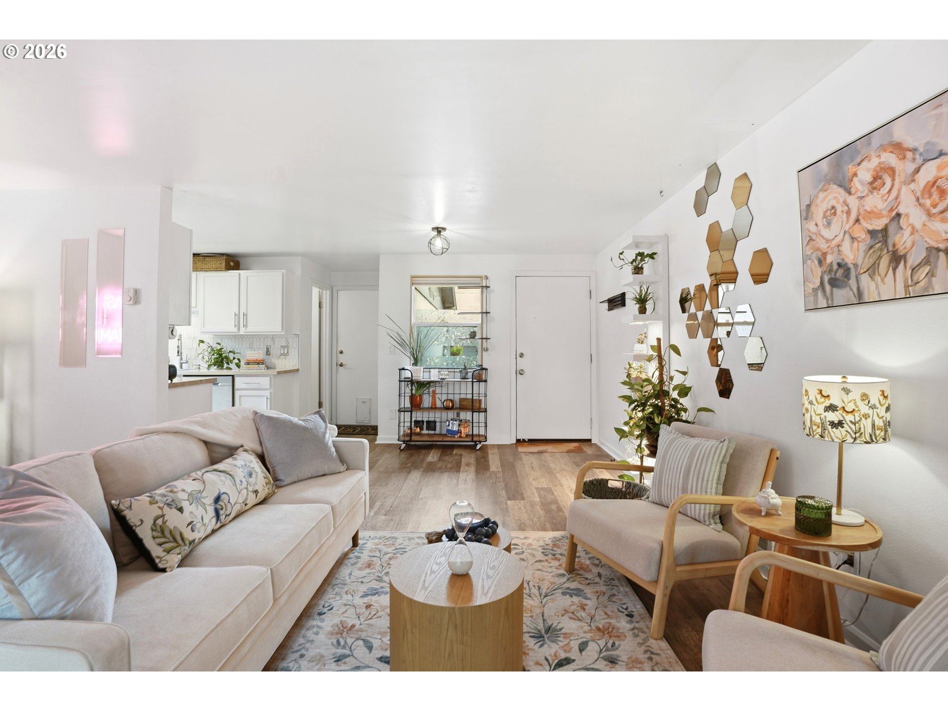 Photo #6: 406283817 Listing: Photo #6
