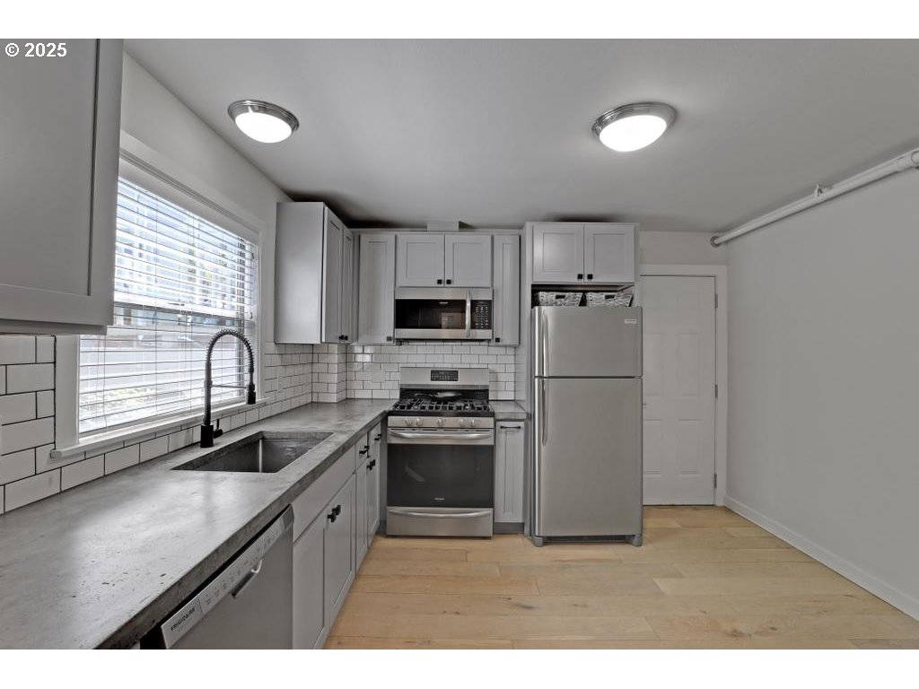 Photo #10: 406999198 Listing: Photo #10