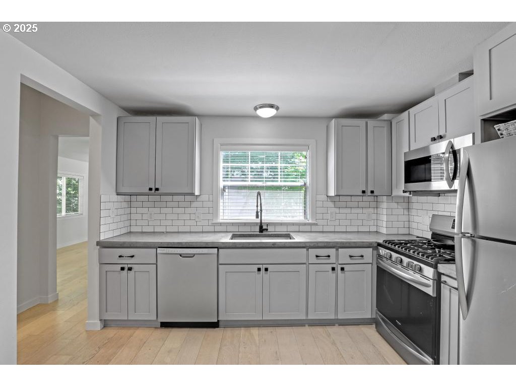 Photo #13: 406999198 Listing: Photo #13
