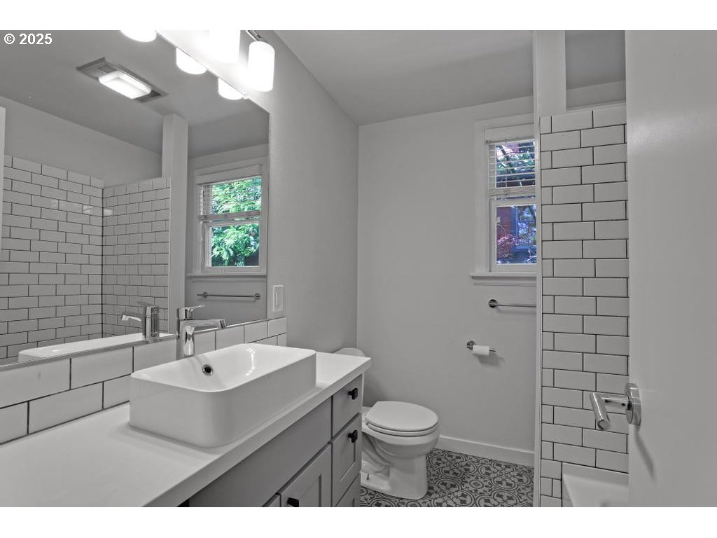 Photo #19: 406999198 Listing: Photo #19