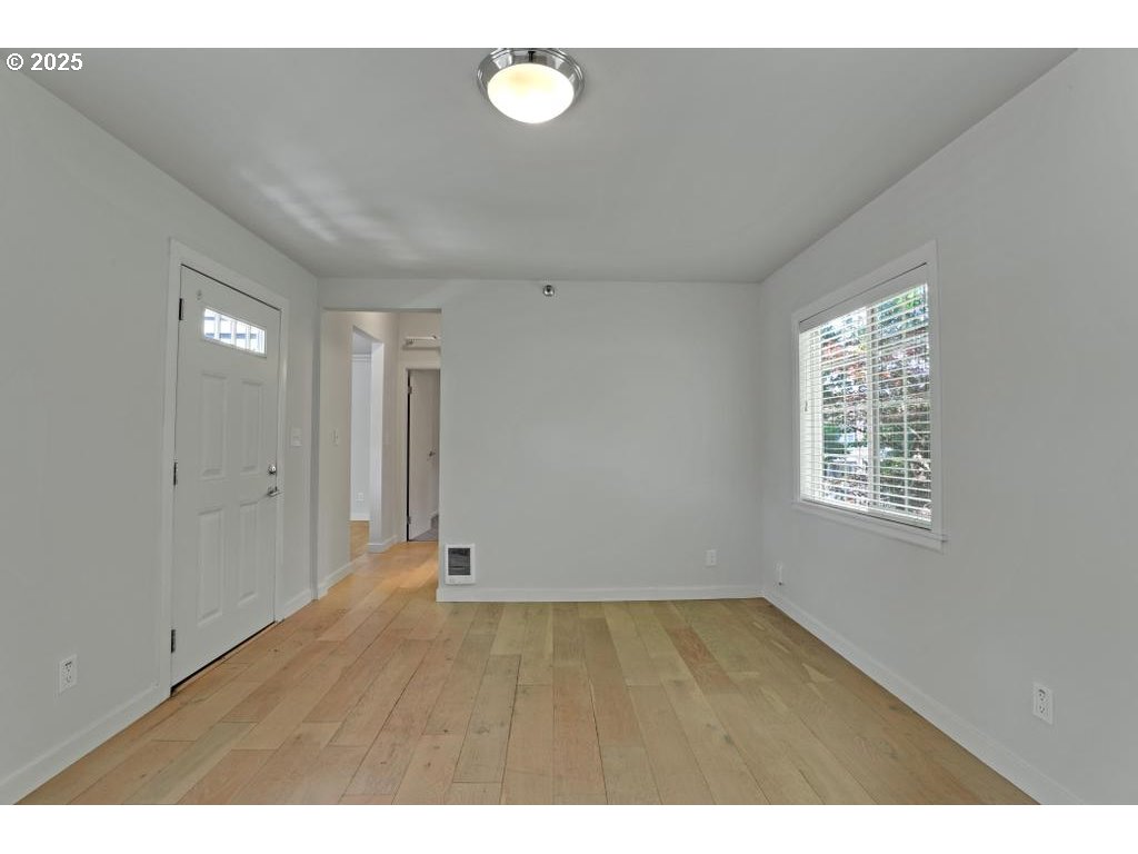 Photo #8: 406999198 Listing: Photo #8