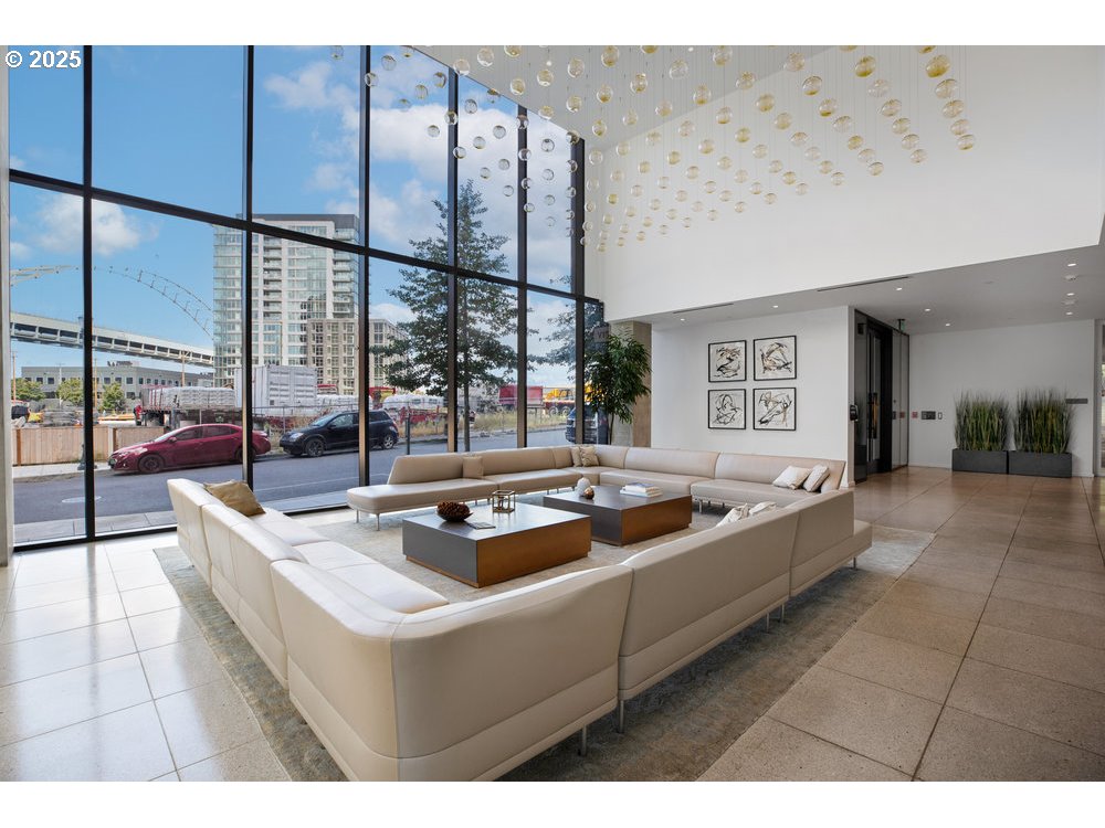 Photo #3: 407467458 Listing 
